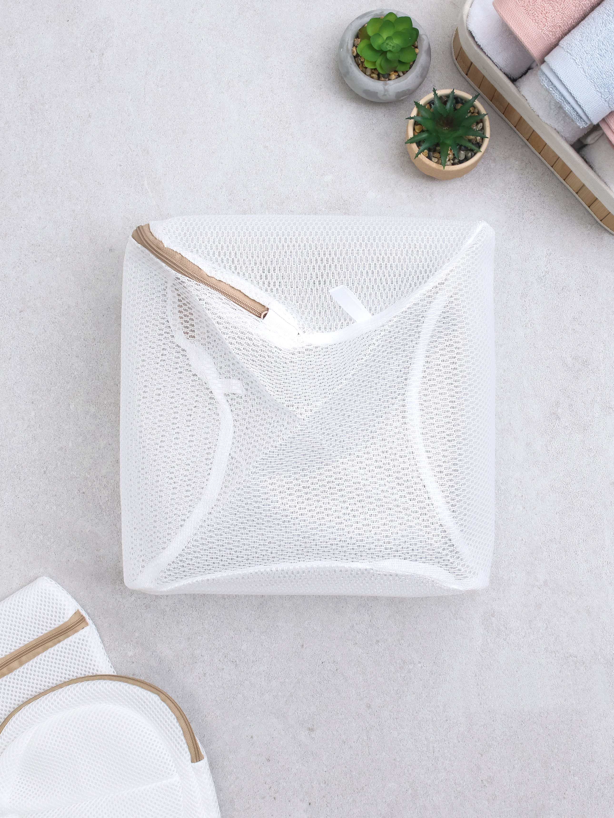 Non-fluorescent three-dimensional dense washing net 23X23X23 cm