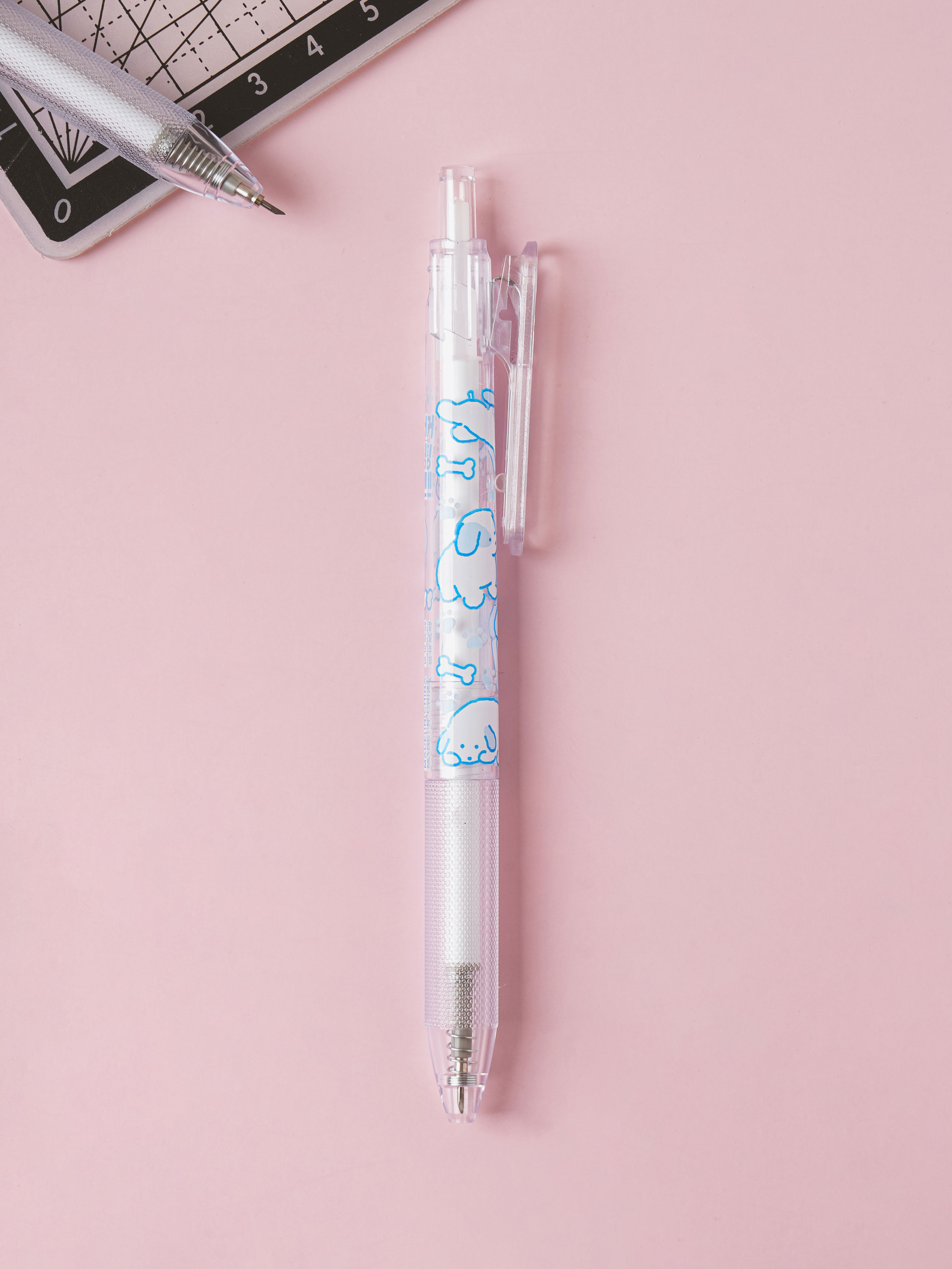 Knock type clip type cutting pen