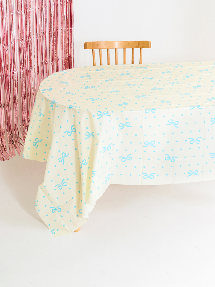 Party tablecloths 180