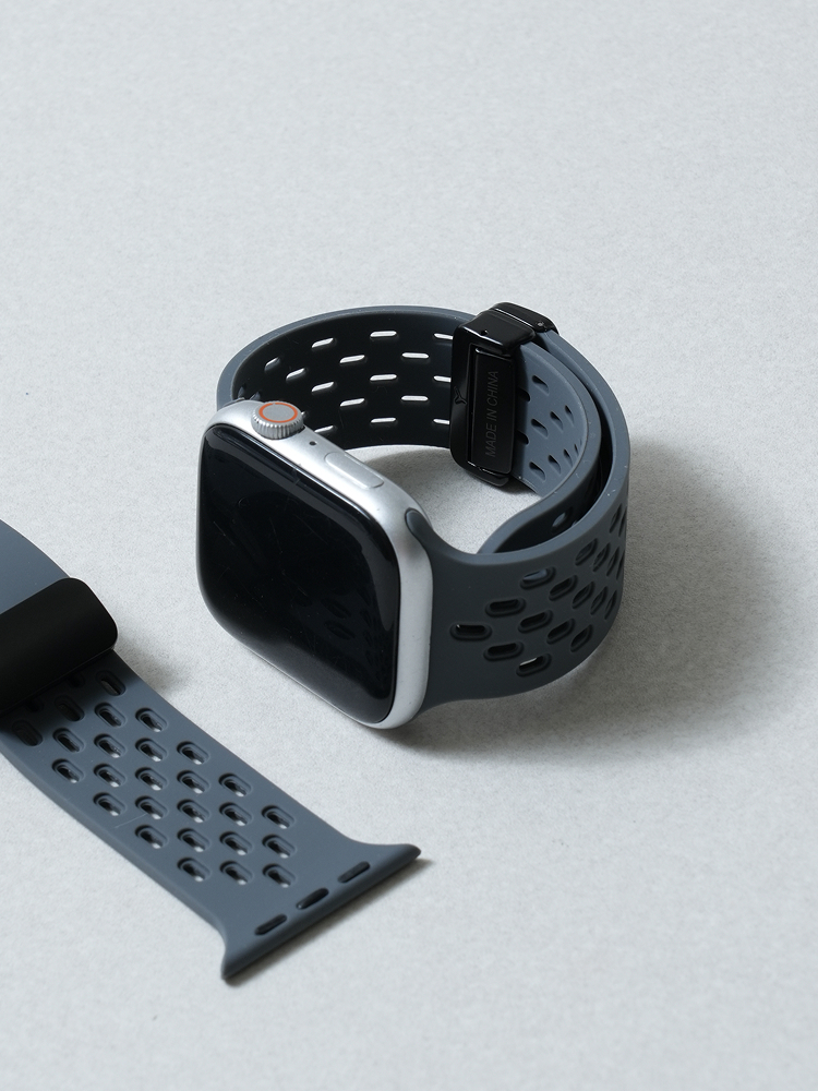 Silicone Magnetic Strap Compatible with Apple Watch 42/44/45/46 mm Gray