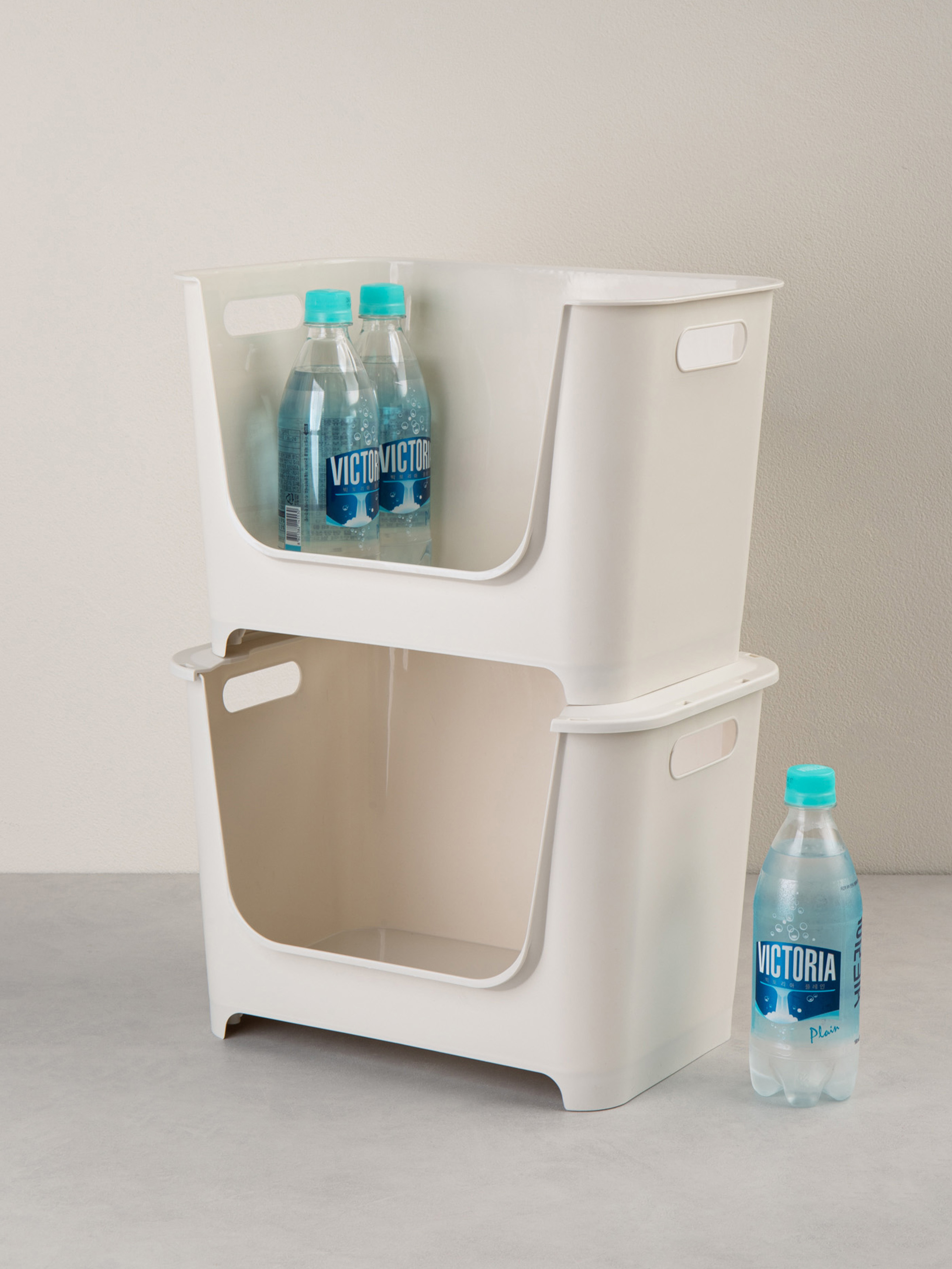 2 stackable multipurpose baskets