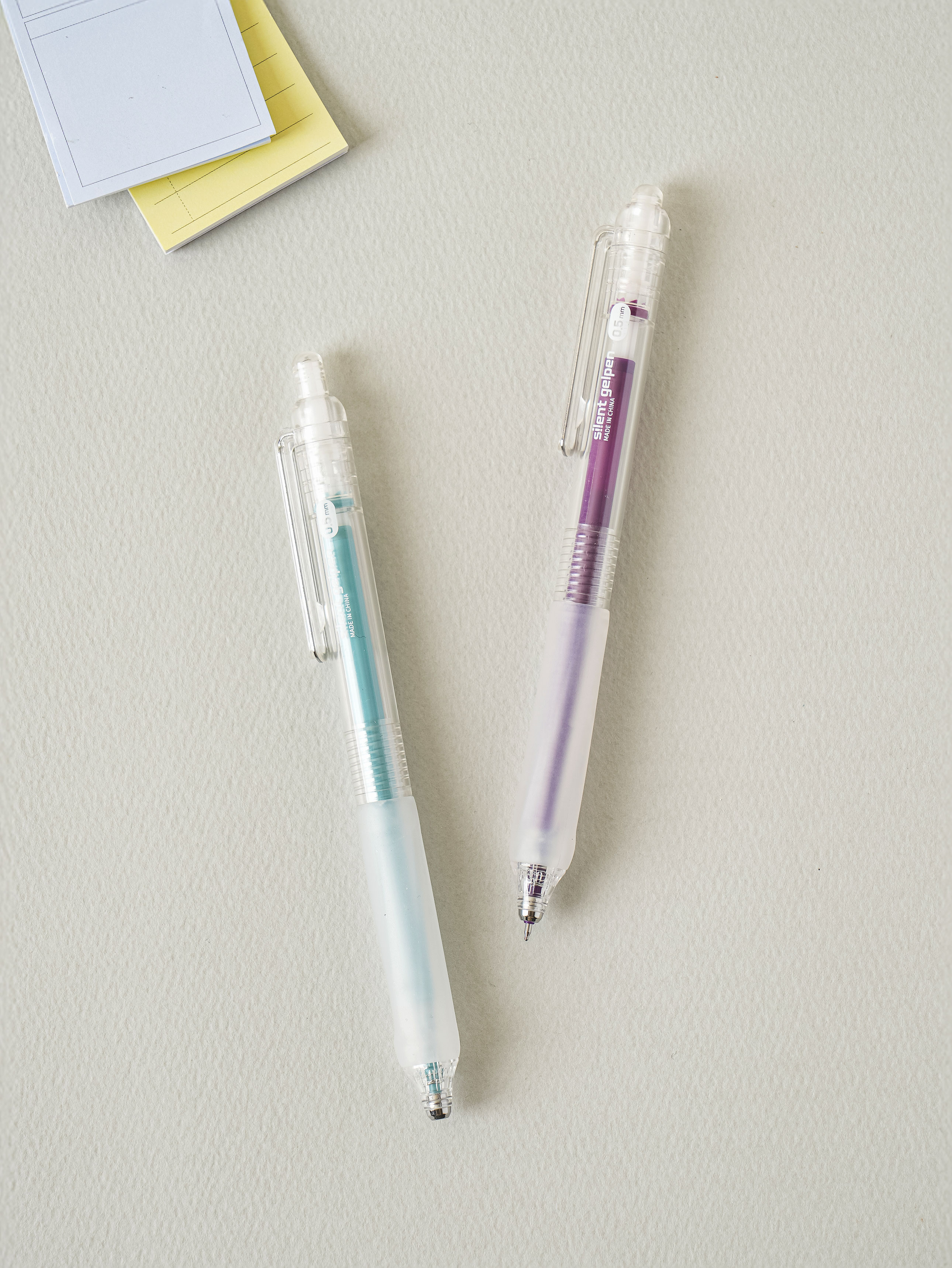 Noiseless knock gel pen 0.5 mm 2-pack mixed