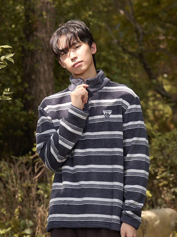 [Common] Hello Autumn embroidery point half zip-up top L navy