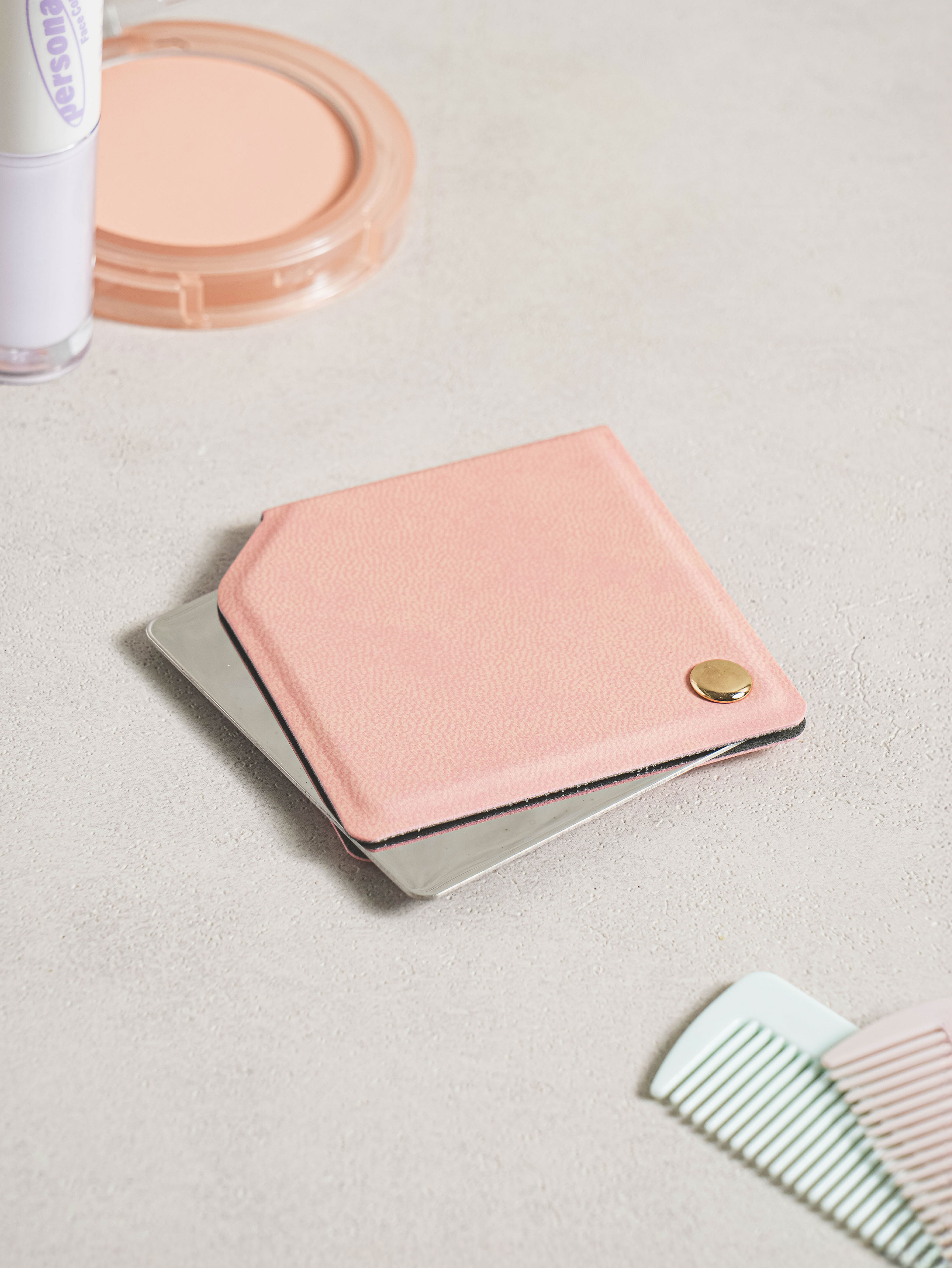 Cover rotatable mini hand mirror pink