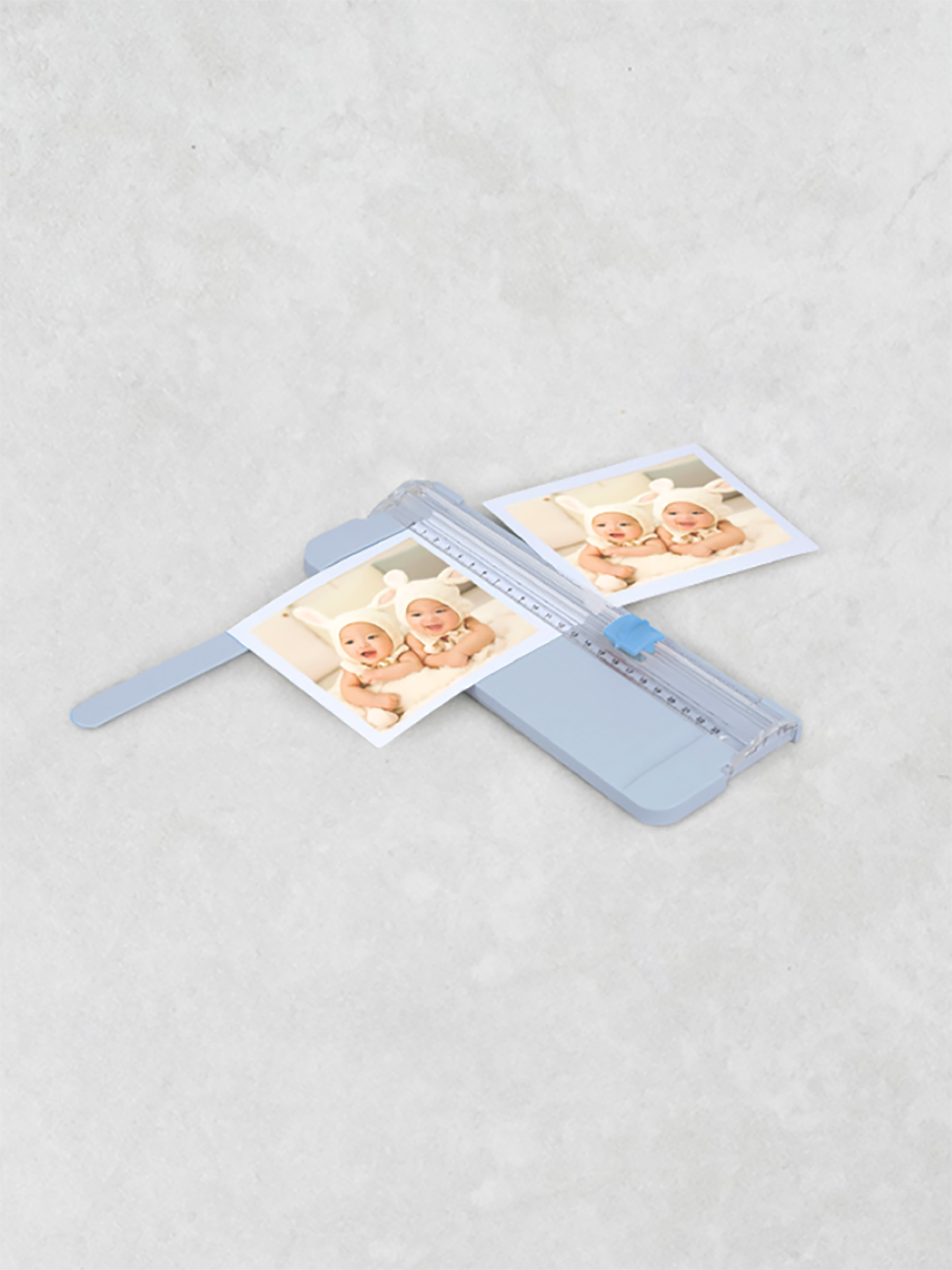 Convenient portable cutter