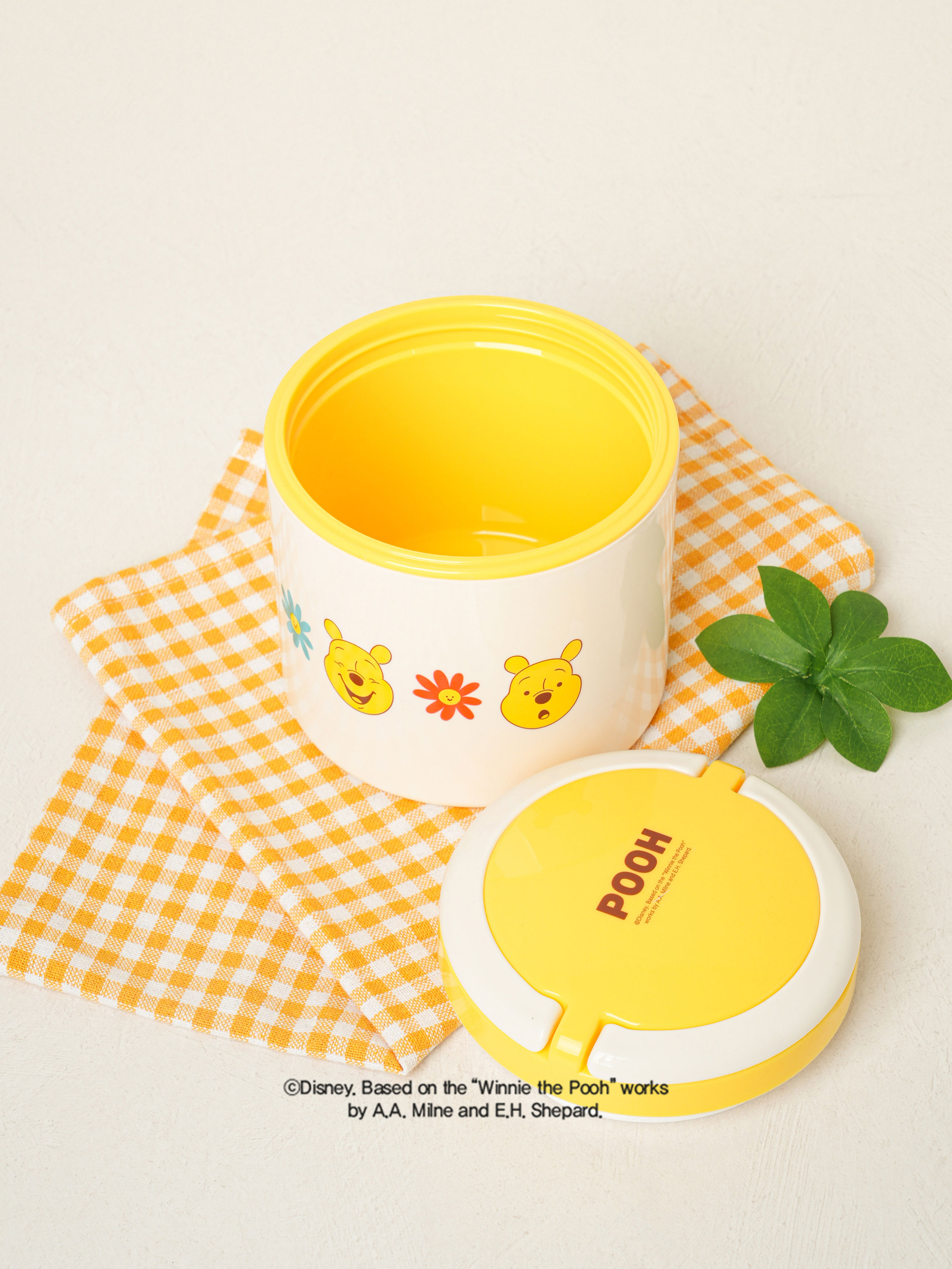 Disney Winnie the Pooh round 1-tier lunch box 570 ml