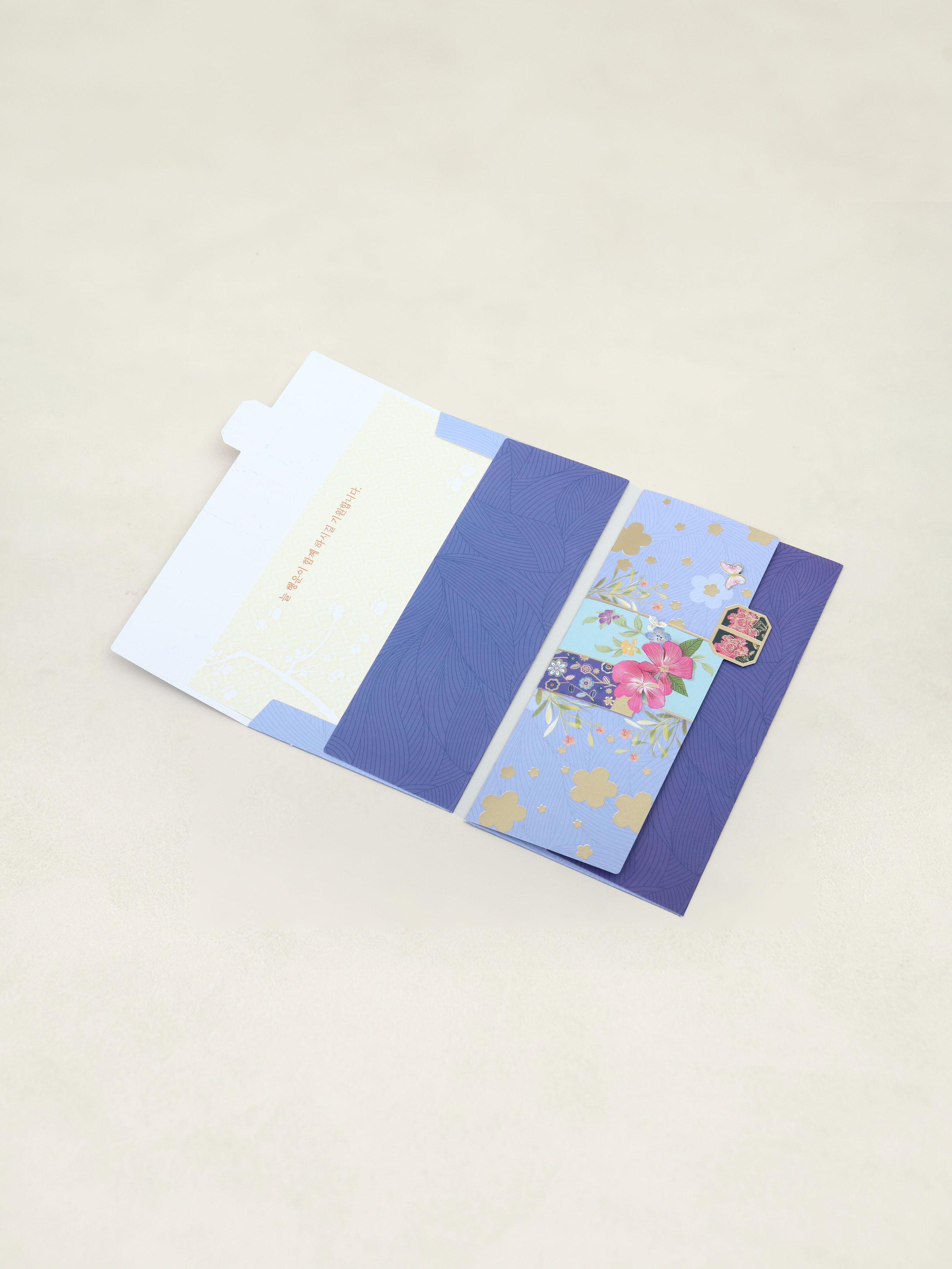 2 traditional flower envelopes