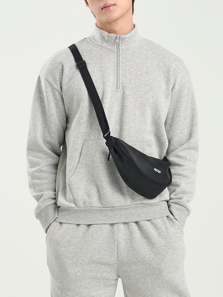Lecap half-moon cross bag black