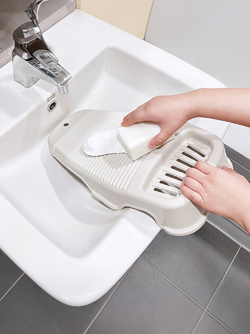 Non-slip washboard