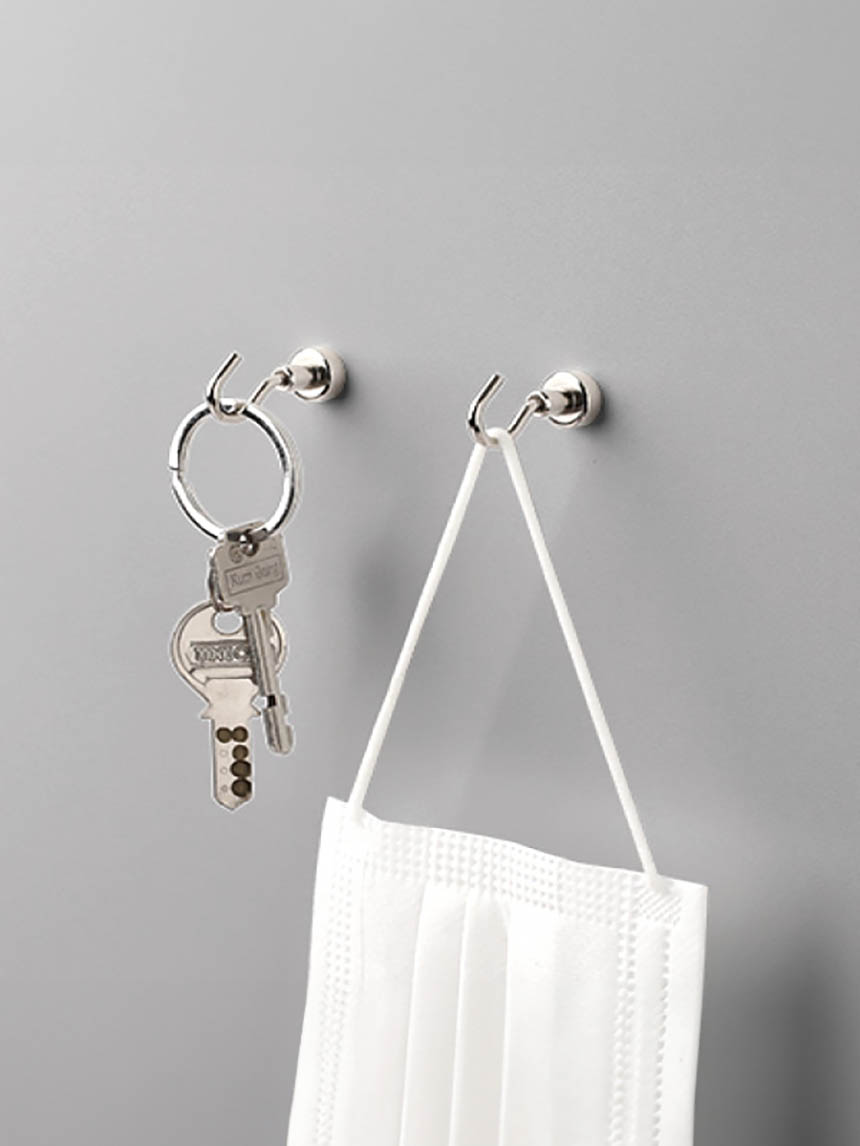 2 magnetic hooks included