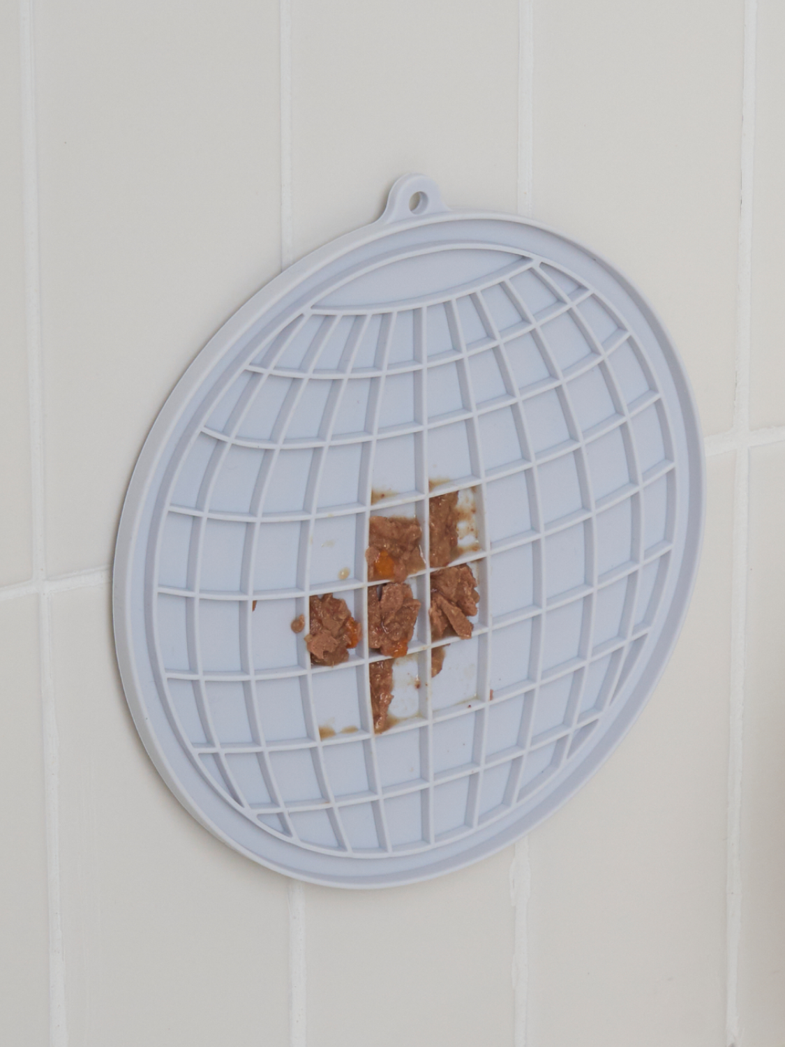[Pet] Wall-mounted snack pad prototype