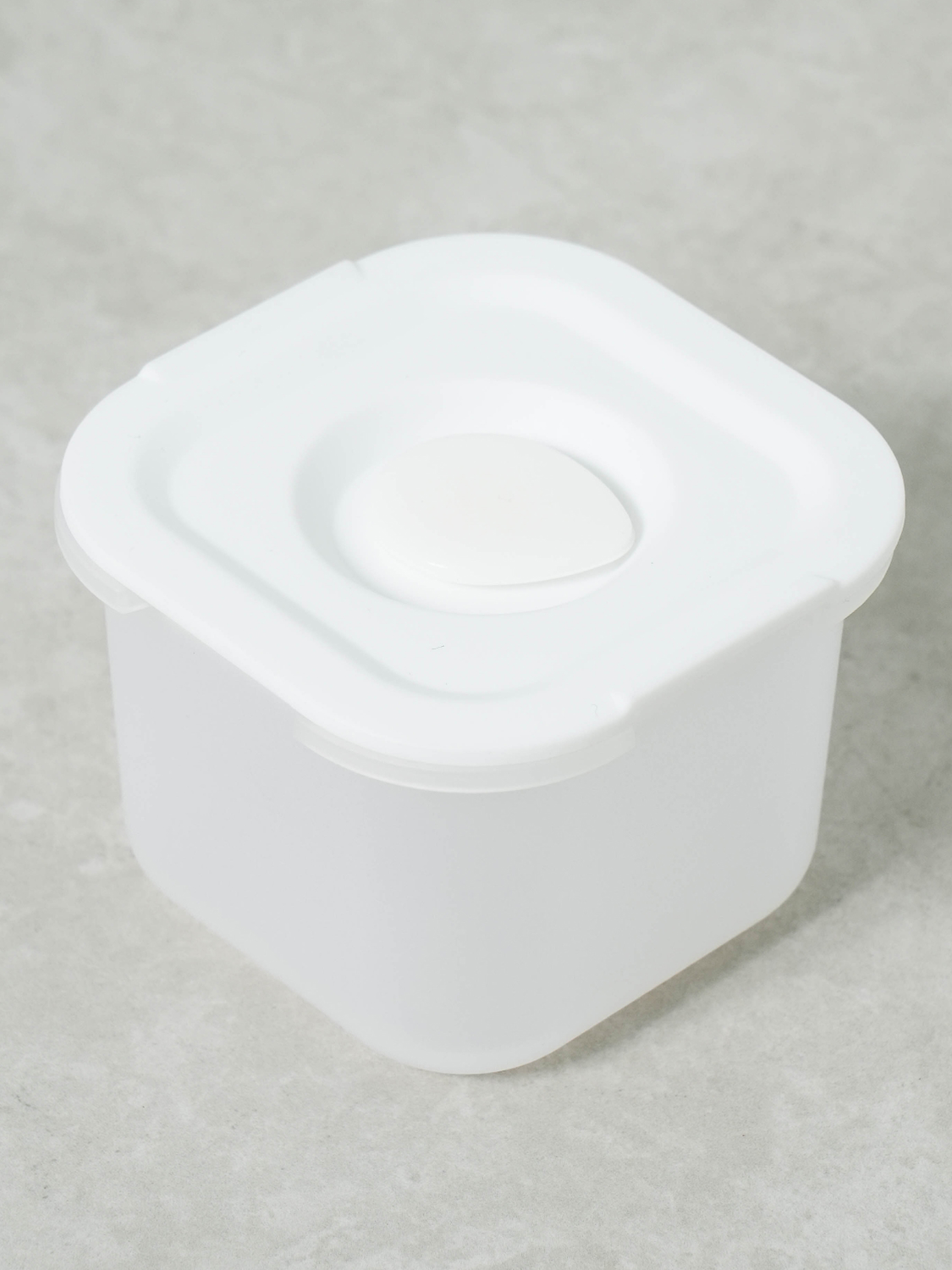 Japan-made steam stopper square valve container 80 ml