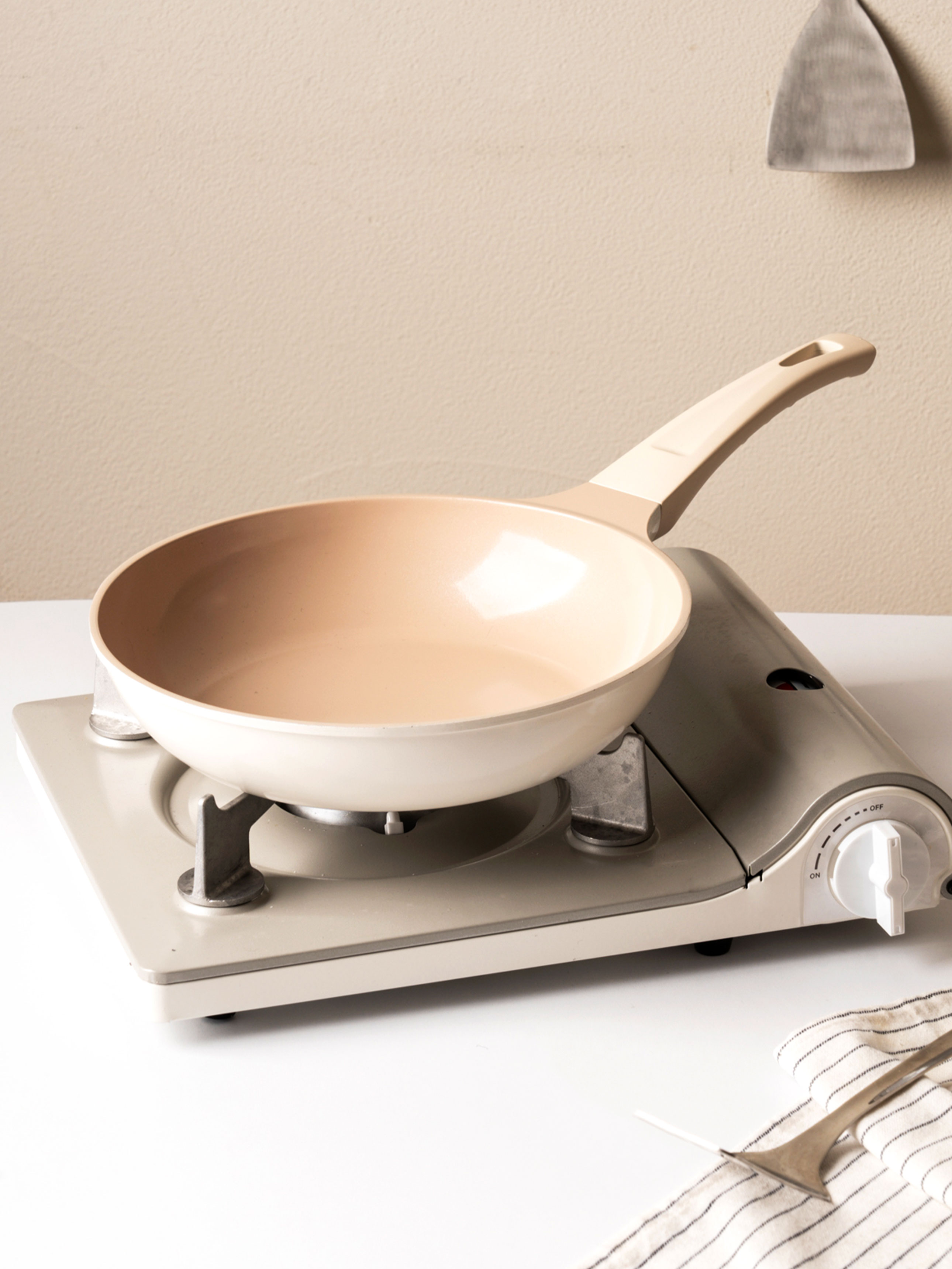 Ceramic coated frying pan for direct fire 24 cm