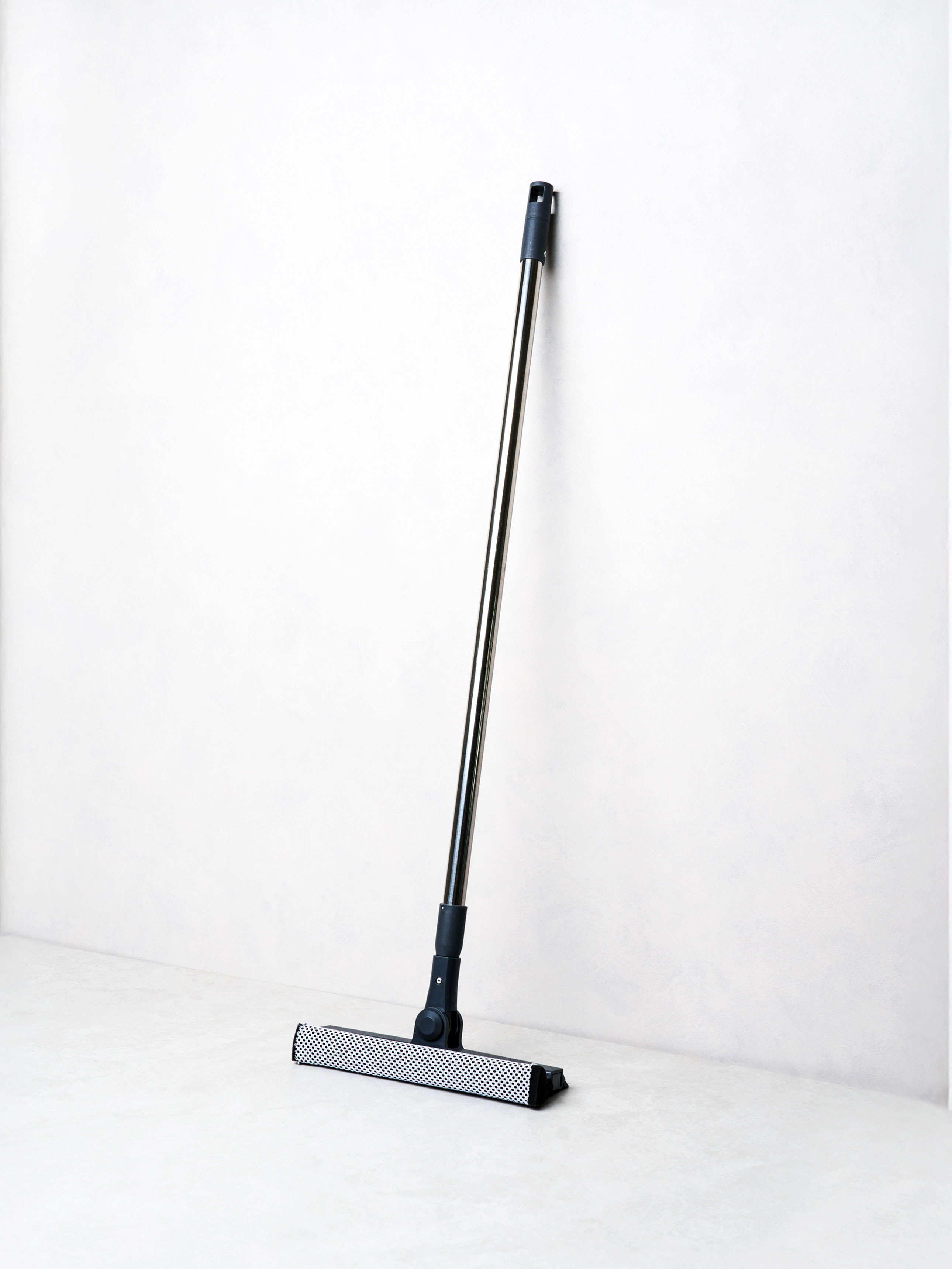 Wiping new and retractable windows with sponge