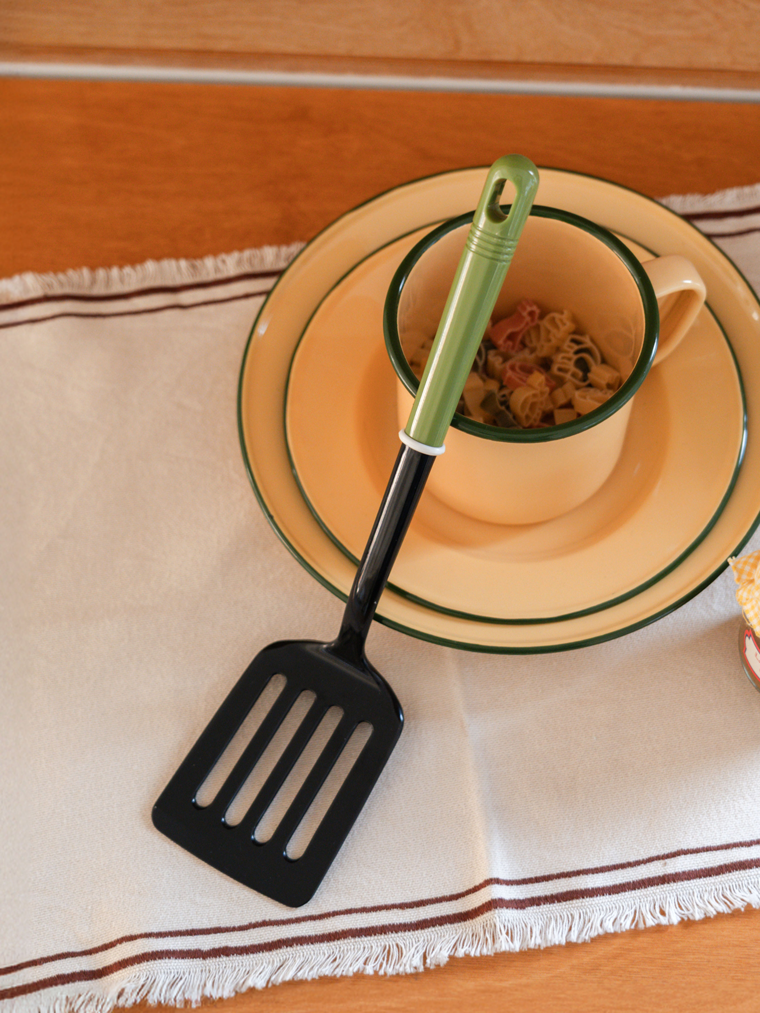 Japanese-made one-pot perforated flipper