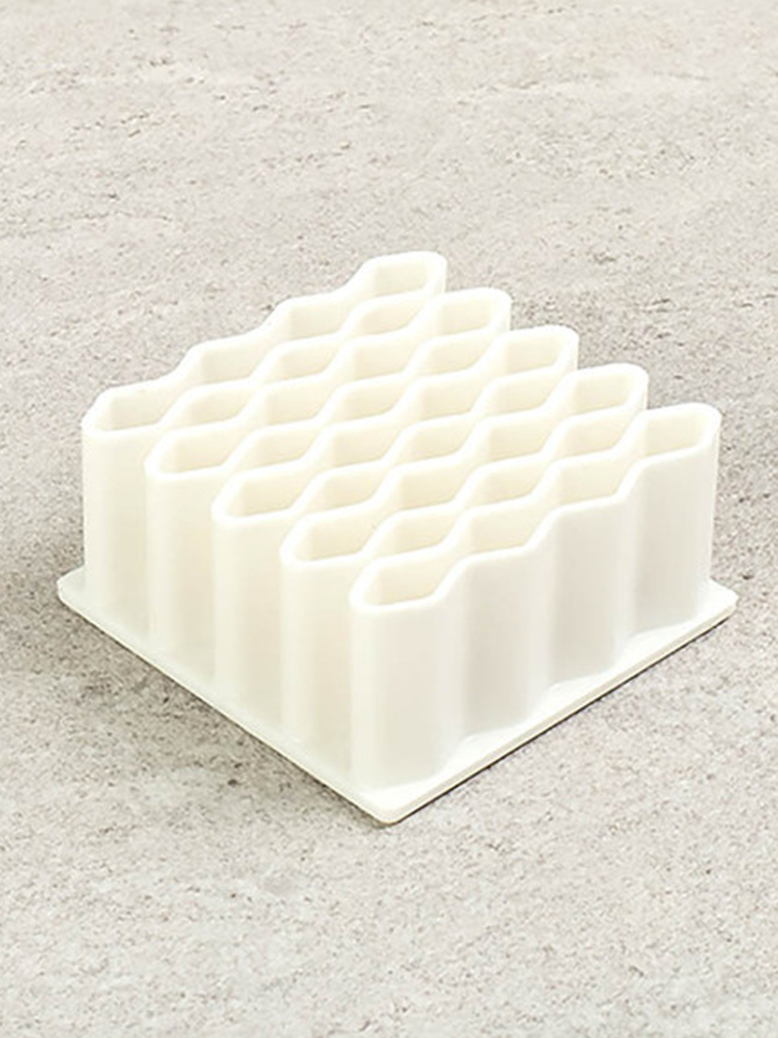 wave brush holder