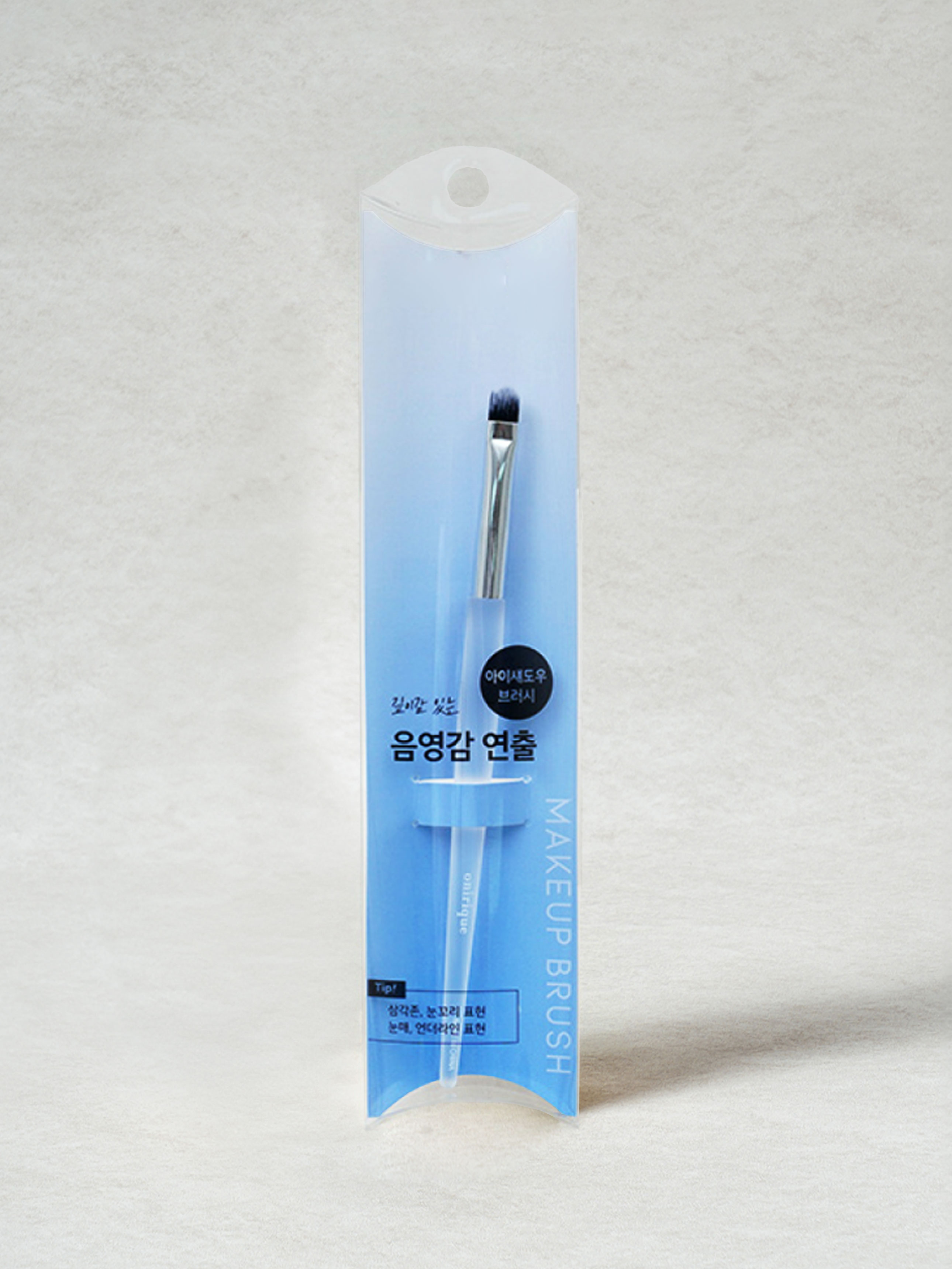 Clear triangular eyeshadow brush