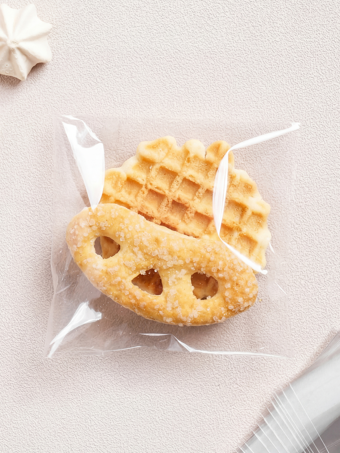 Adhesive transparent packaging bags 9X9cm, 40 sheets