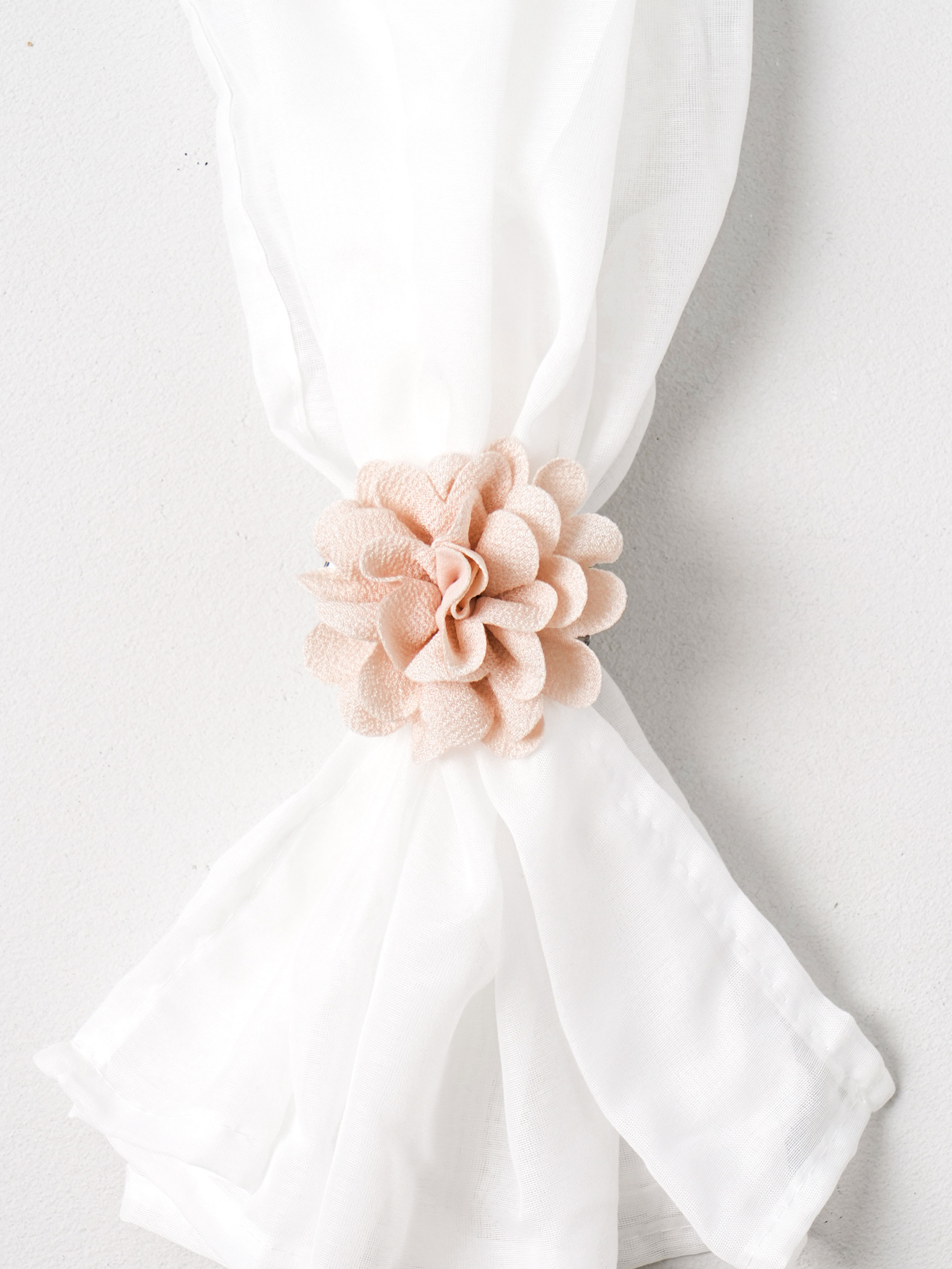 Fabric Flower Curtain Clamp Ivory