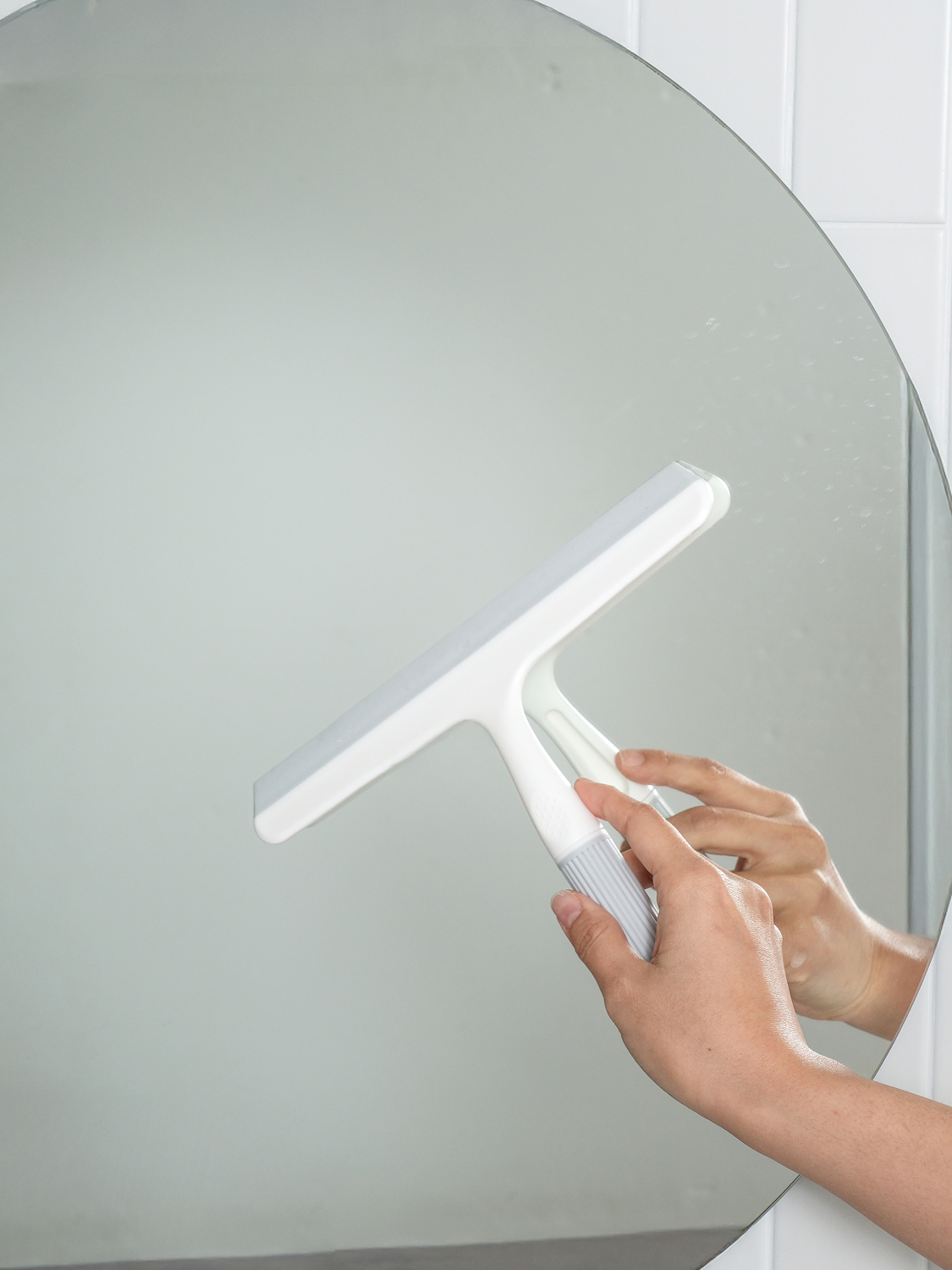 Double blade window cleaner