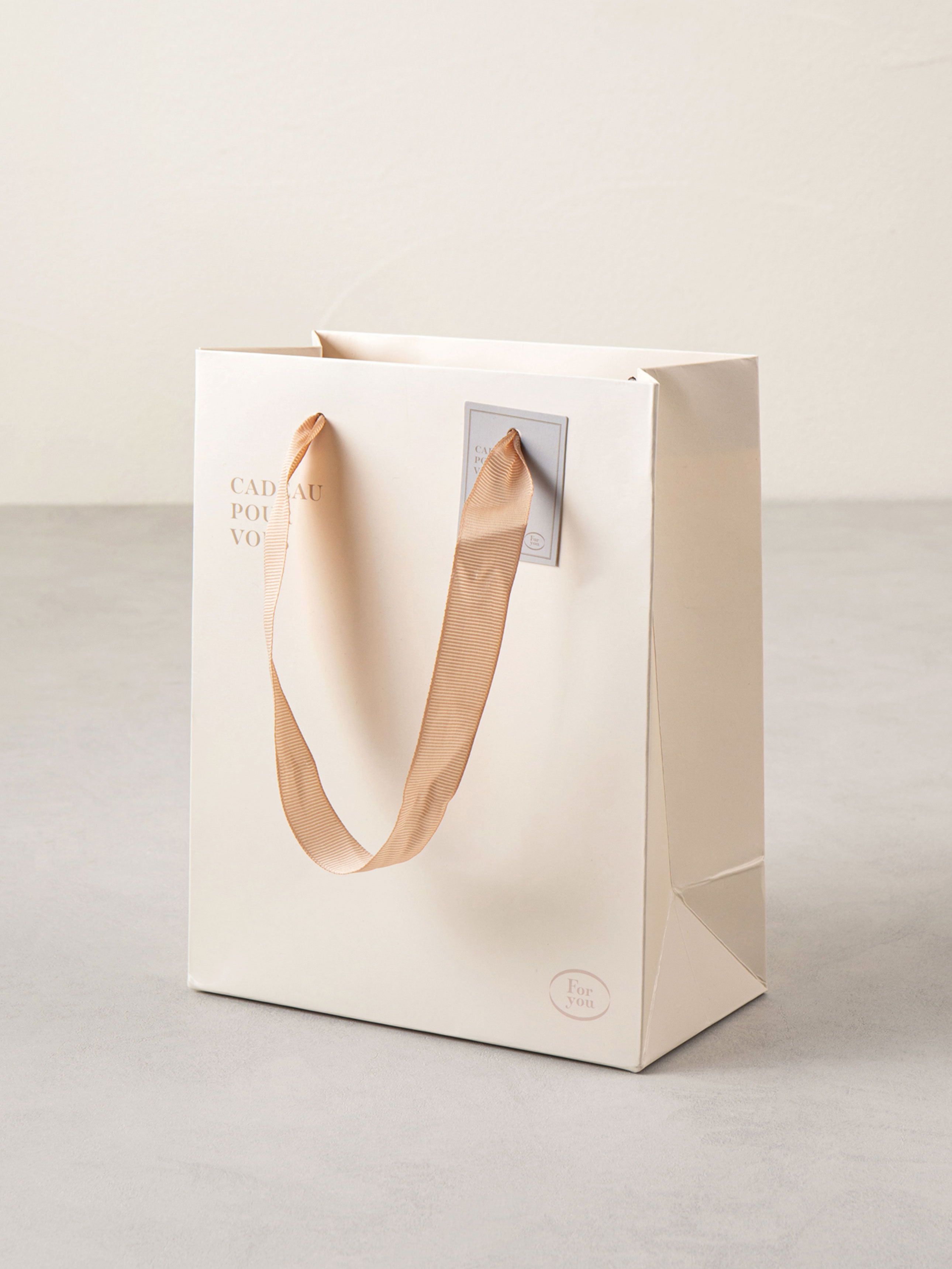 Luxury vertical shopping bag beige S