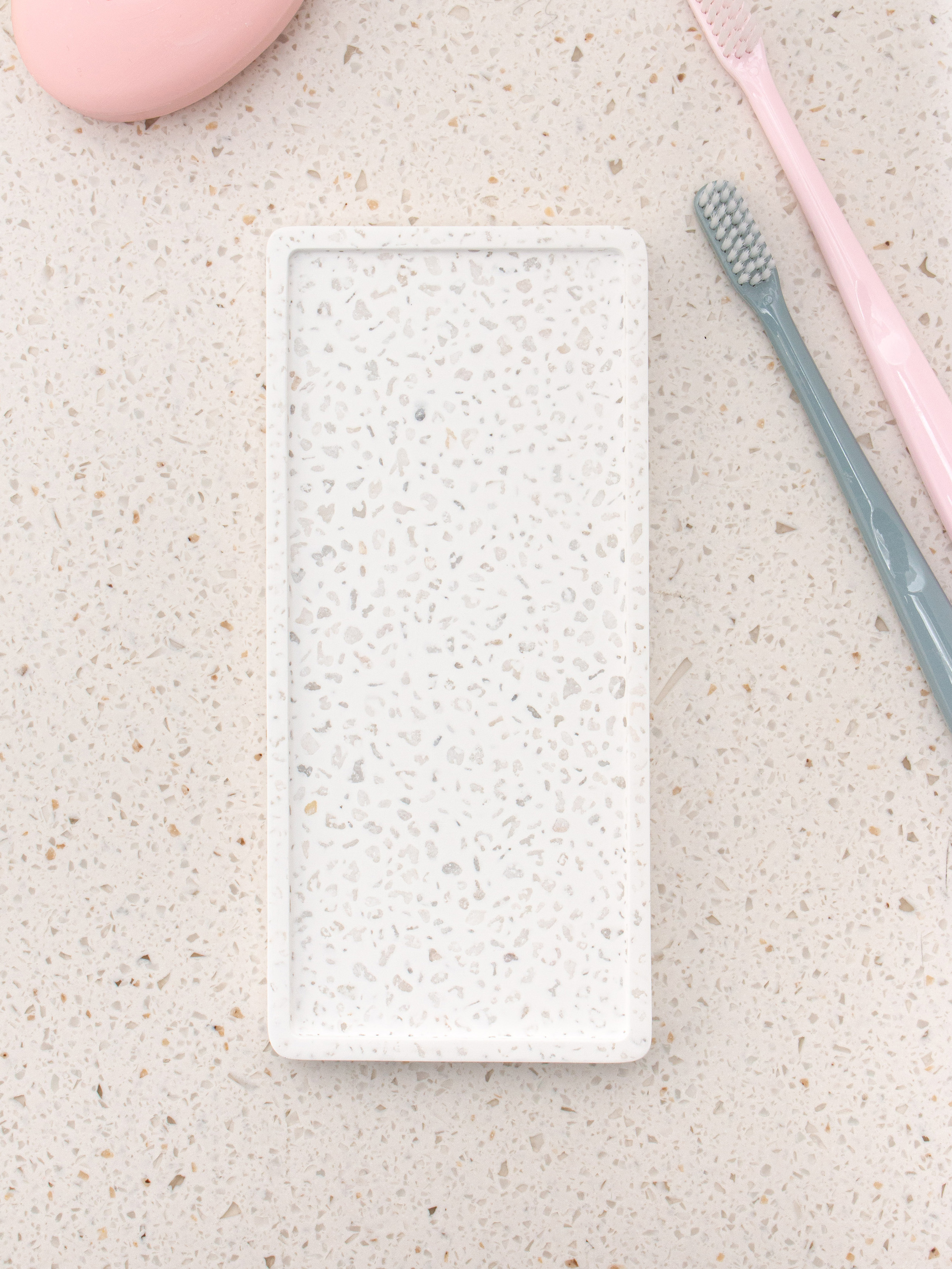 Pebbled Diatomaceous Earth Tray