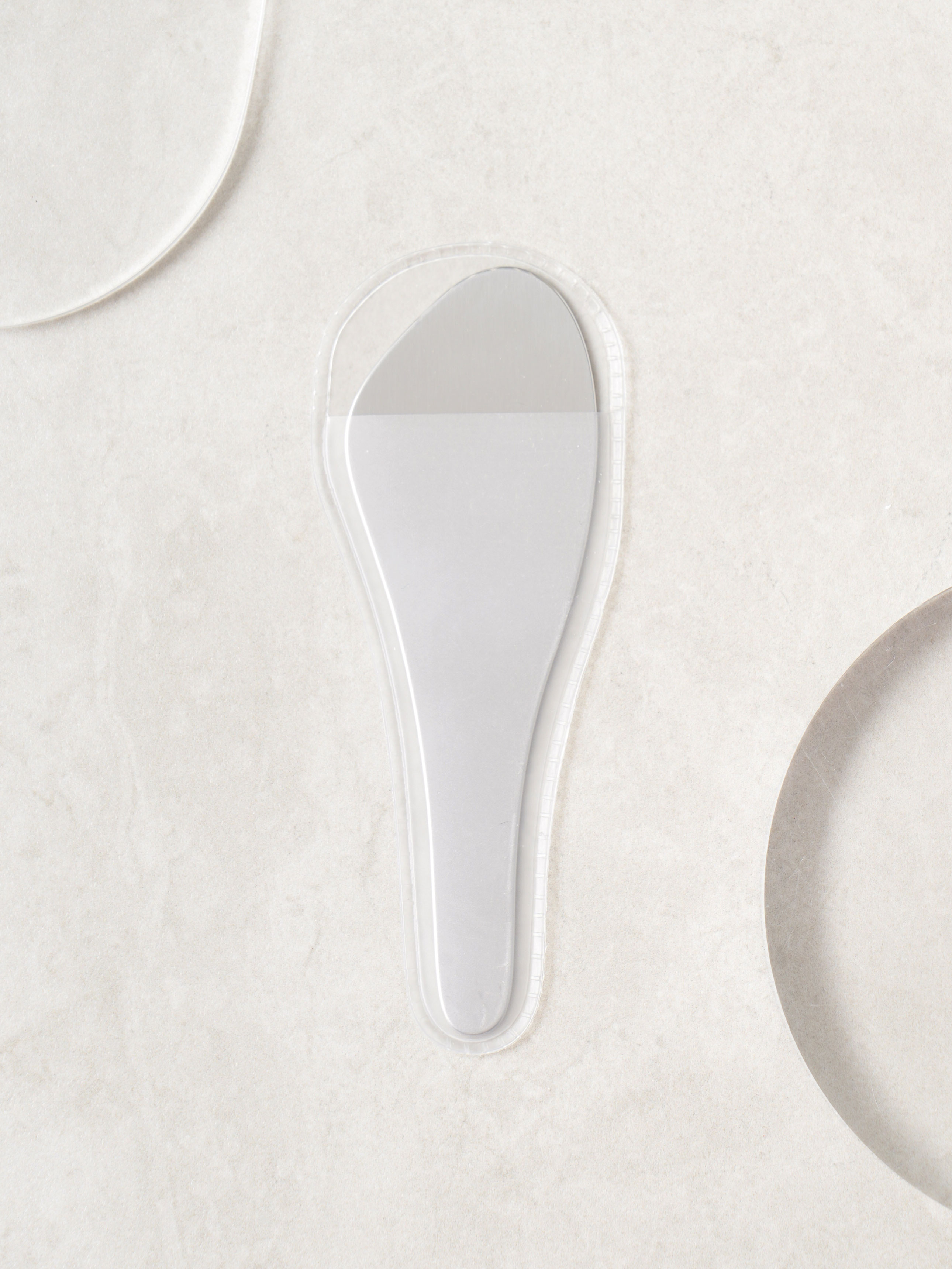 Curved Makeup Spatula