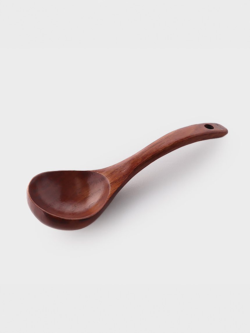 Natural lacquered oak mini ladle