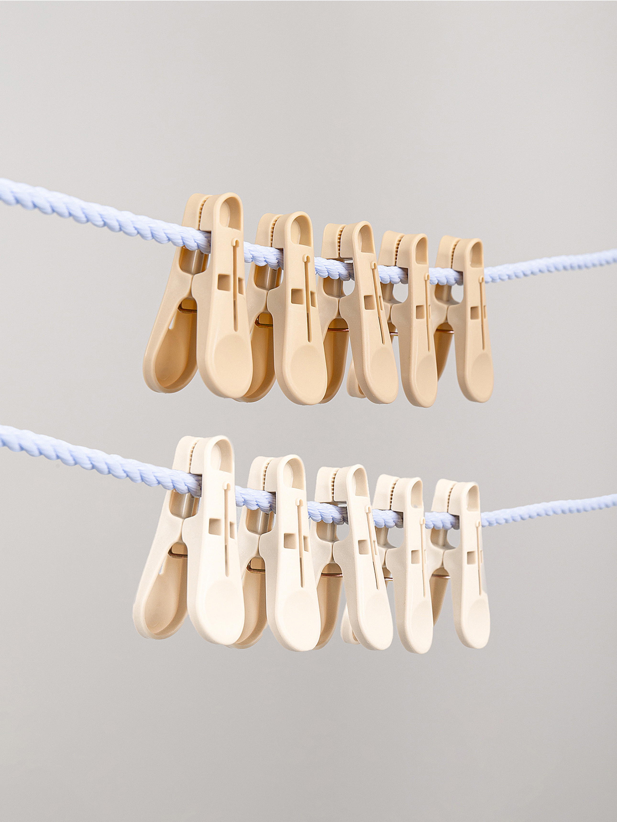 10 pastel clothespins