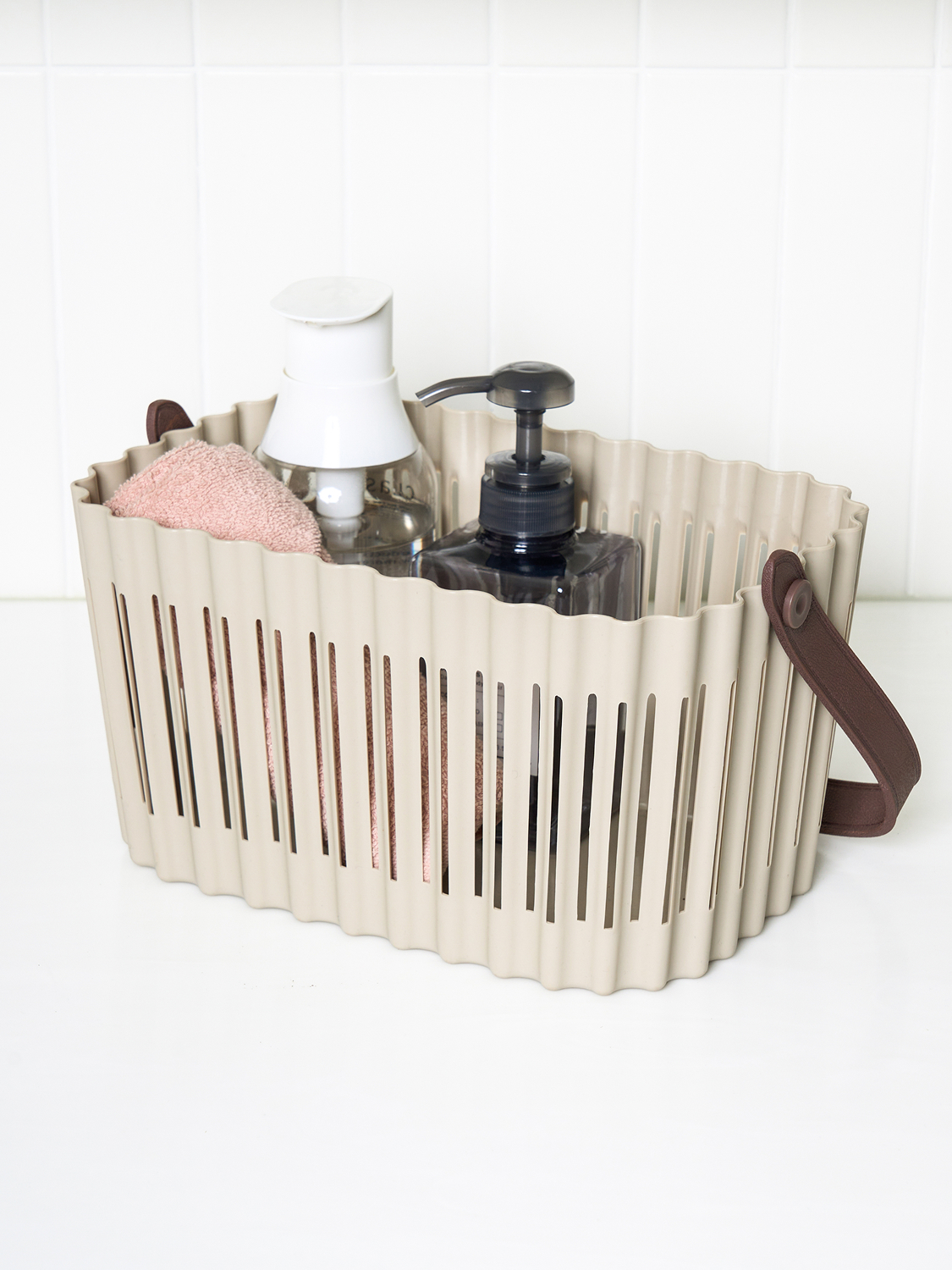 bath basket with long handle