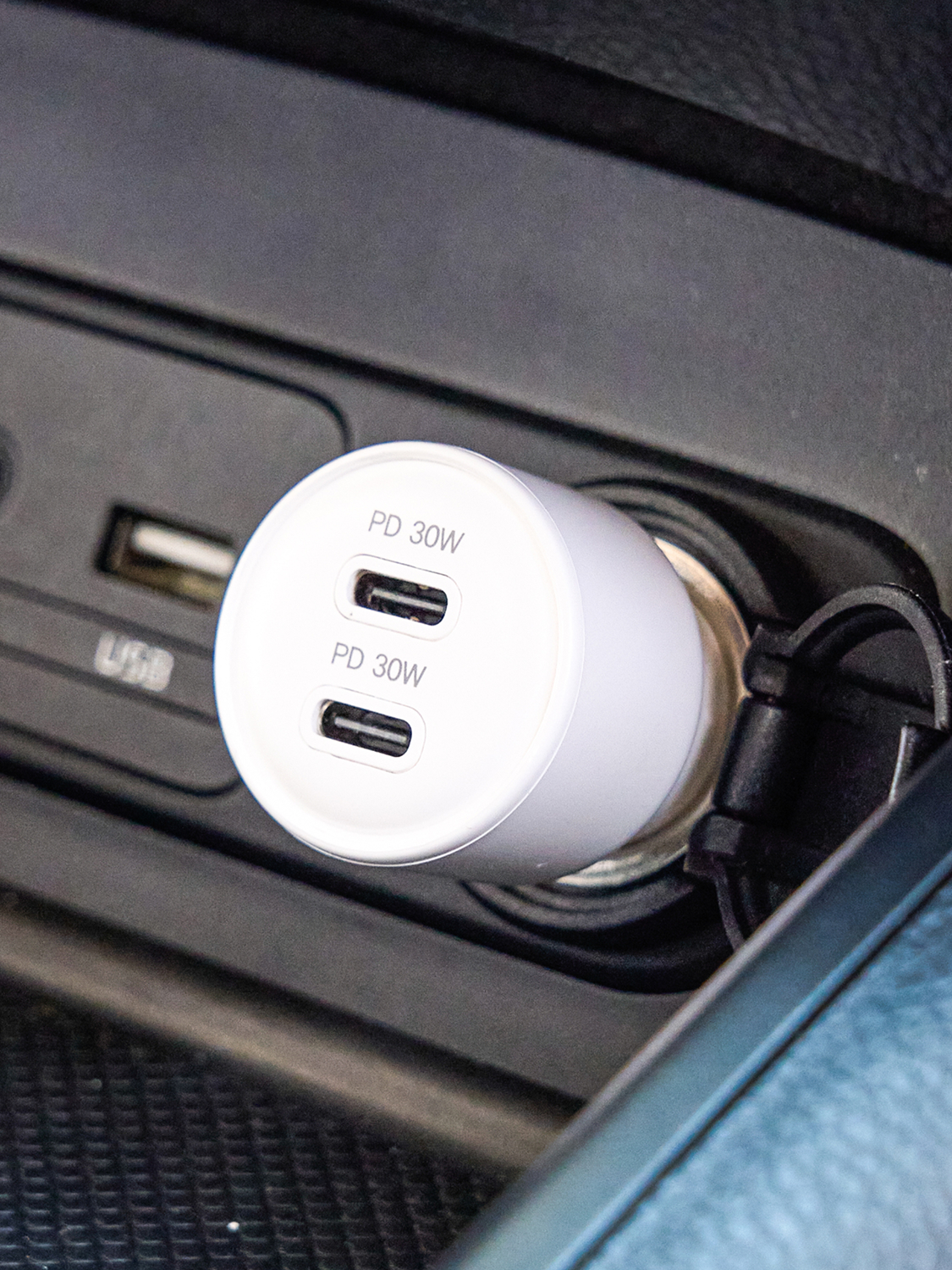 Bullsone_Vehicle 2 port ultra-fast charger (C type + C type)