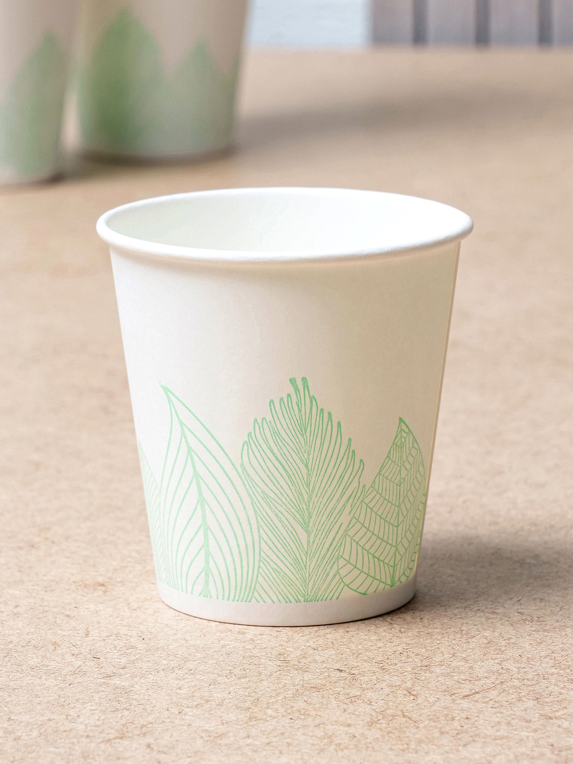 Thicker high-quality paper cups (195 ml), 50 pieces