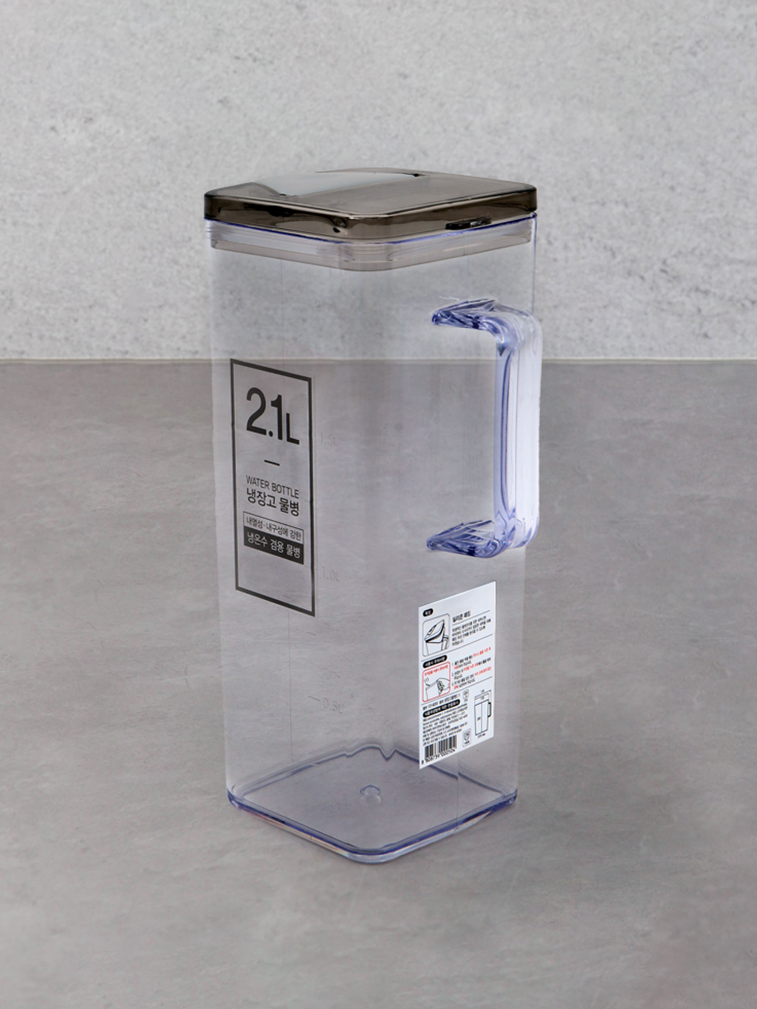 Refrigerator water bottle 2.1L