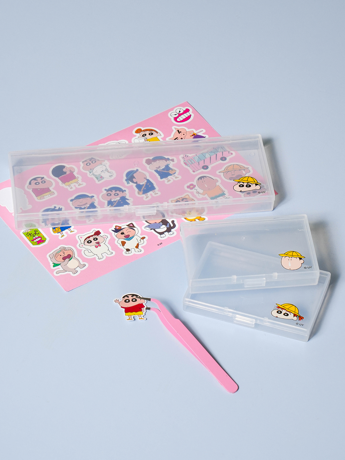 Includes 2 Crayon Shin-chan deco sticker case inners