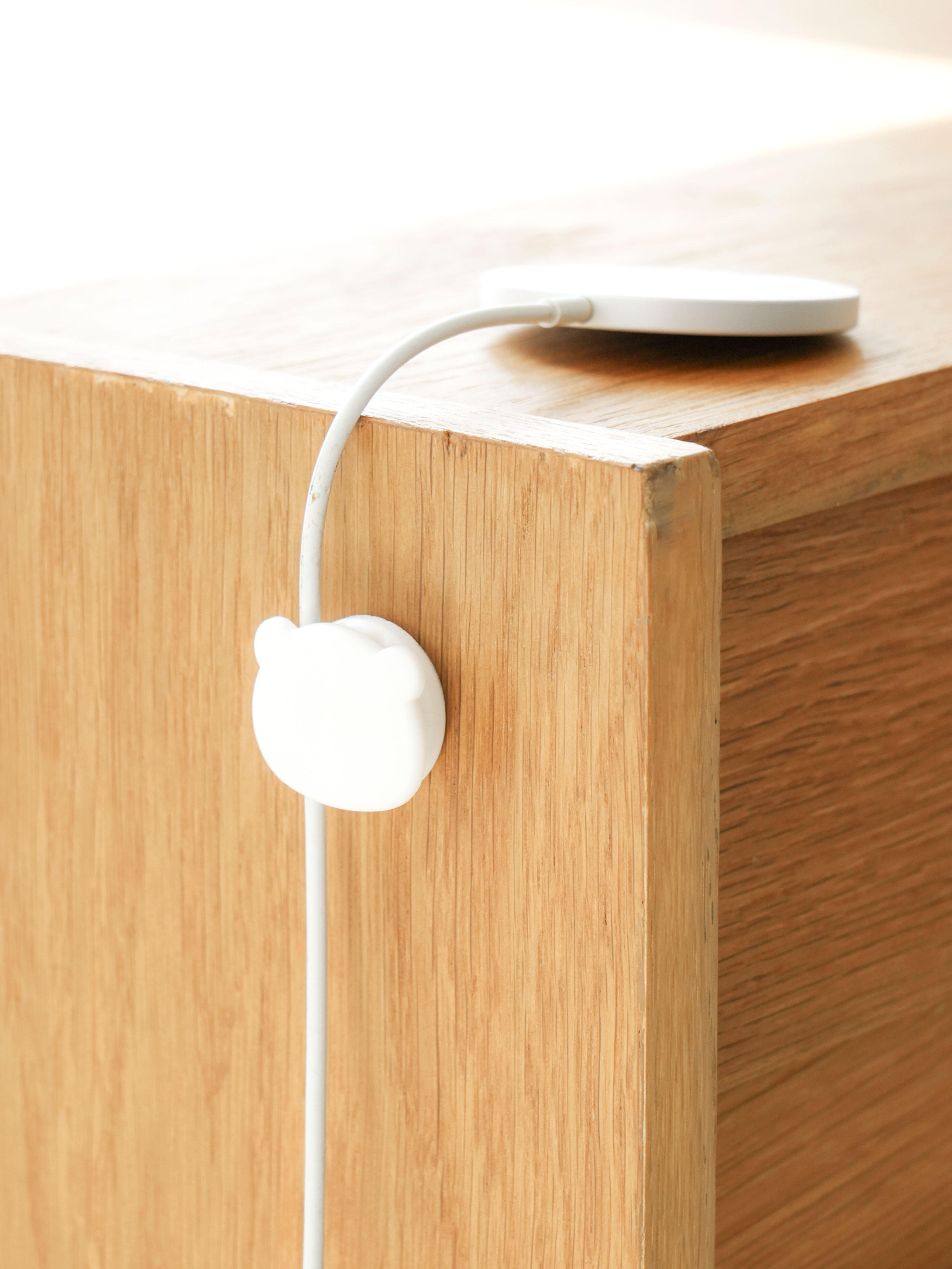 4 bear-shaped cable management holders