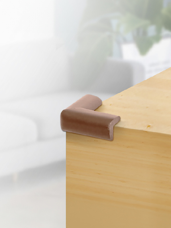 2 cushion corner guards included