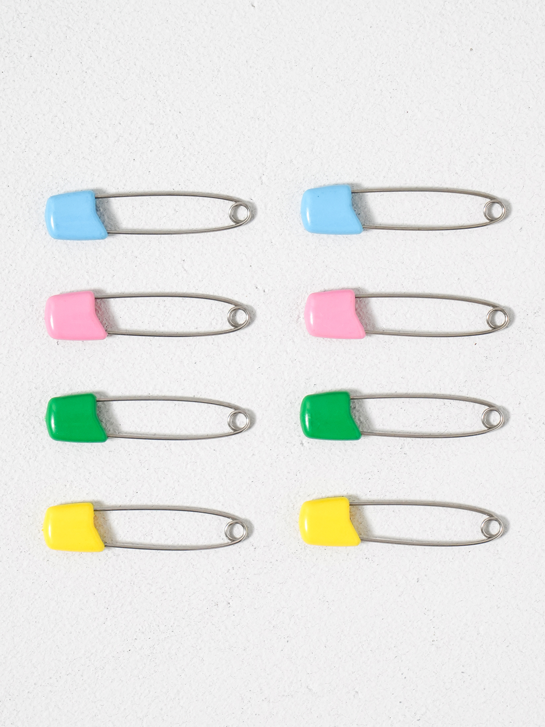8 safety clothes pins (approx. 5.7cm)