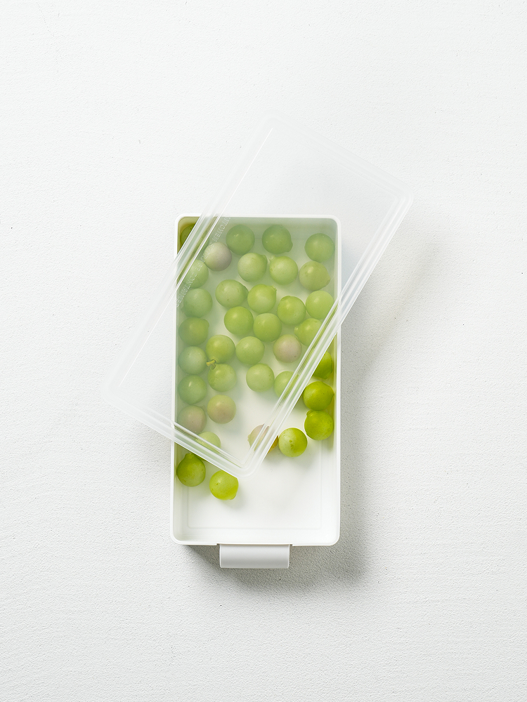 Refrigerator storage wide 900 ml made in Japan