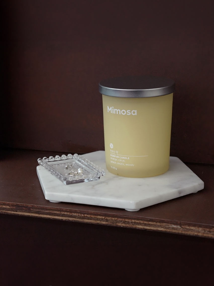 Steel lid colored candle 470 g mimosa scent