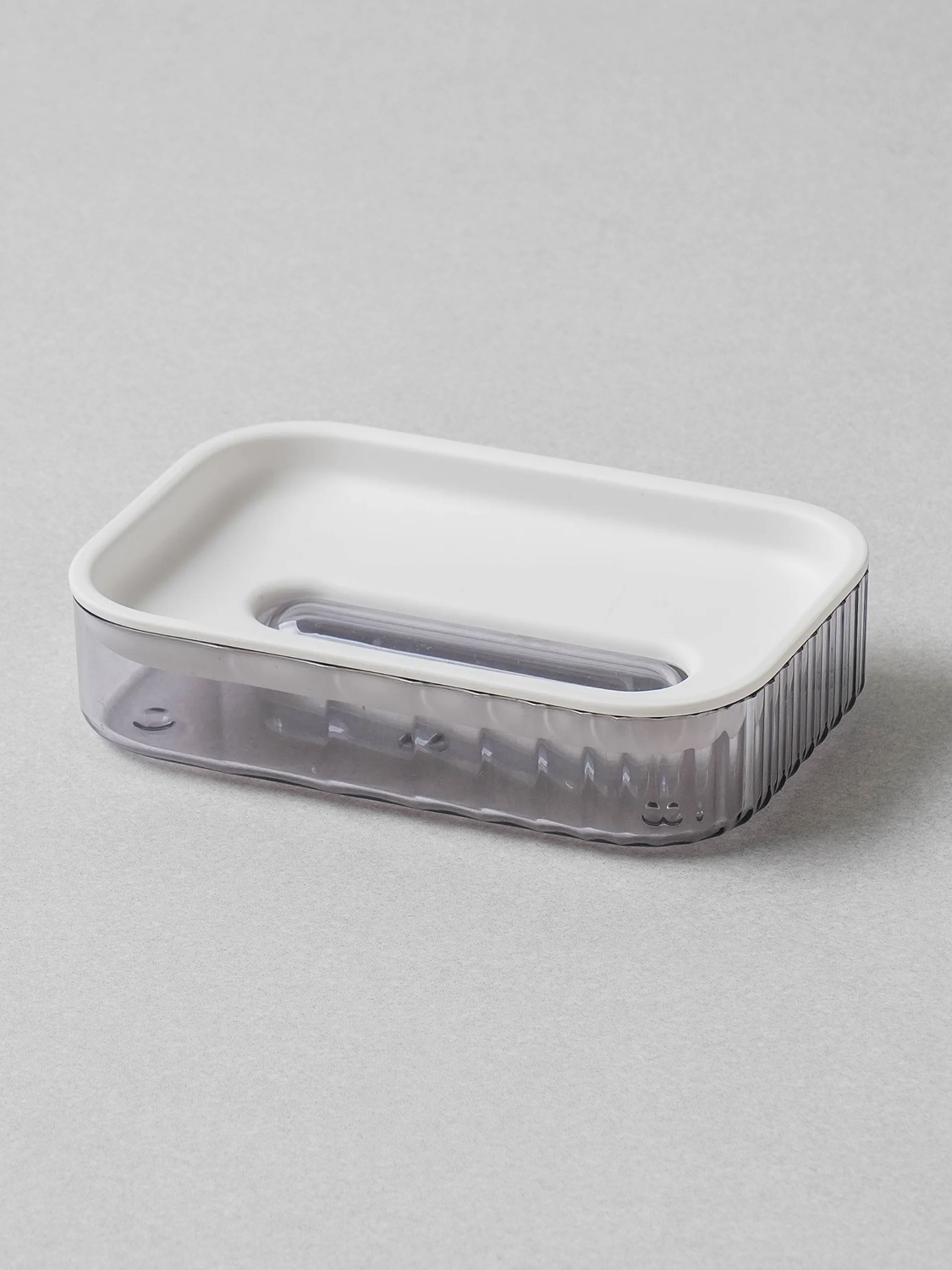 Detachable modern soap dish