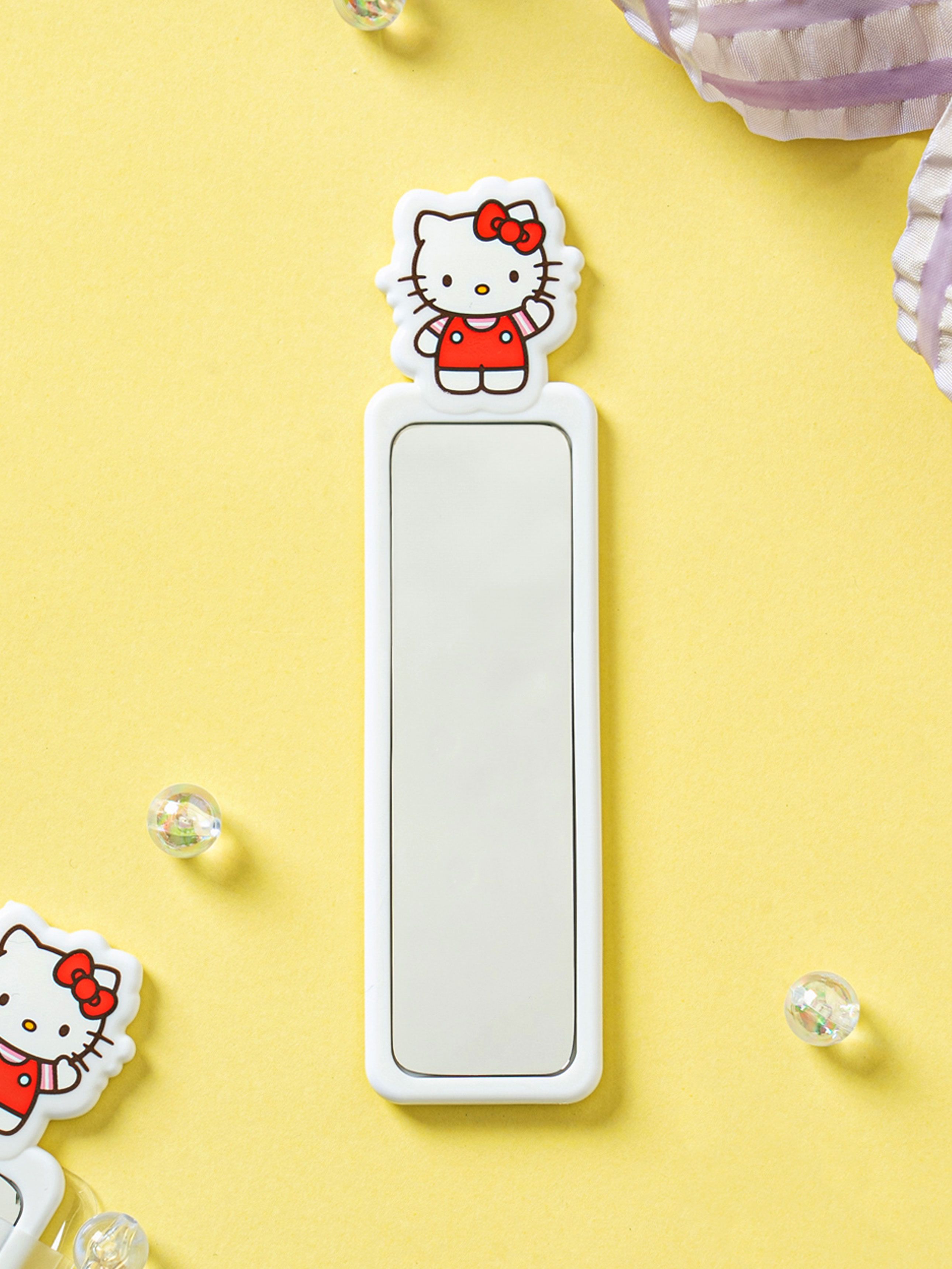 Hello Kitty character stick mirror