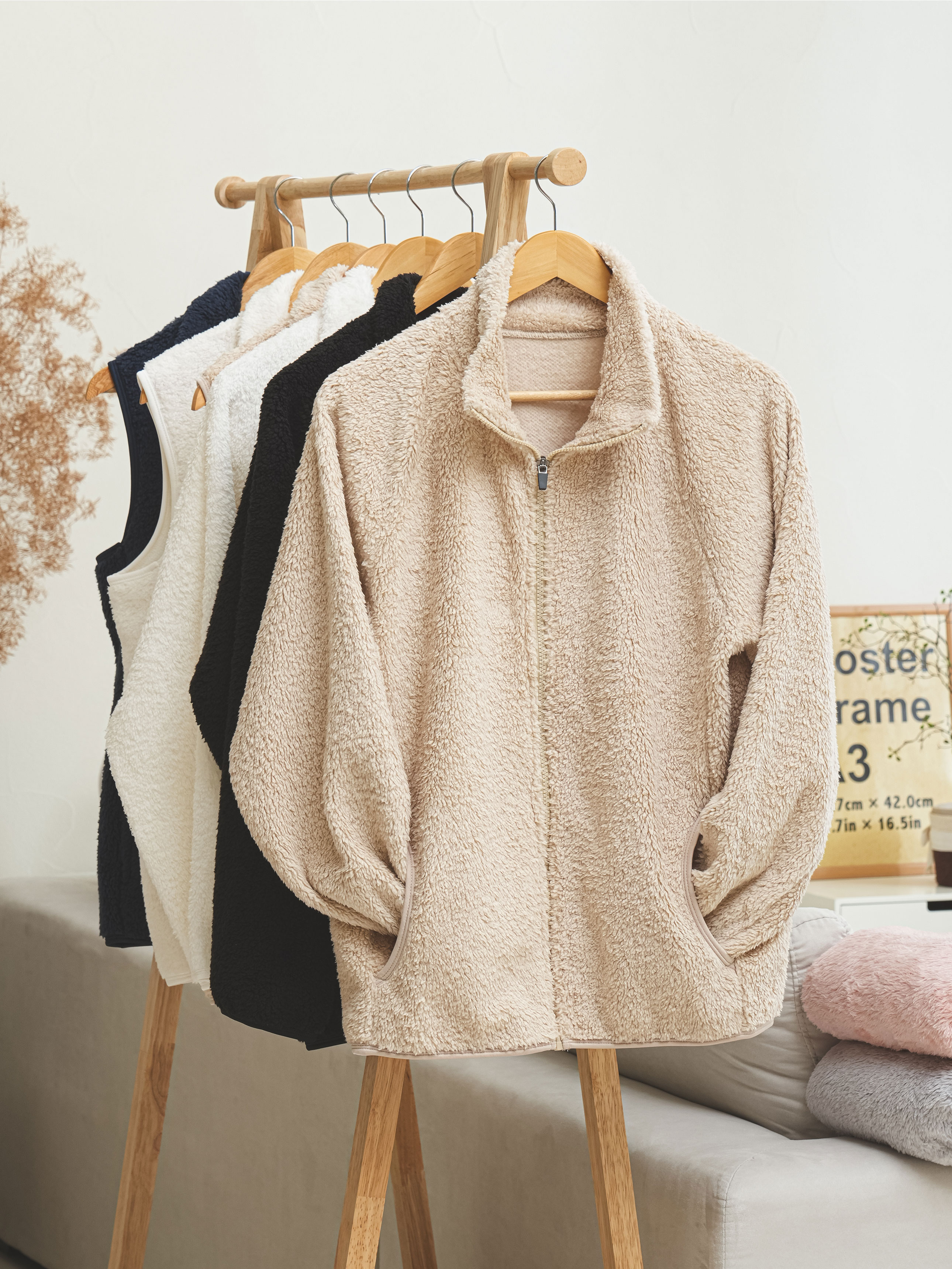 Fluffy Long Sleeve Fleece Zip-up M Beige