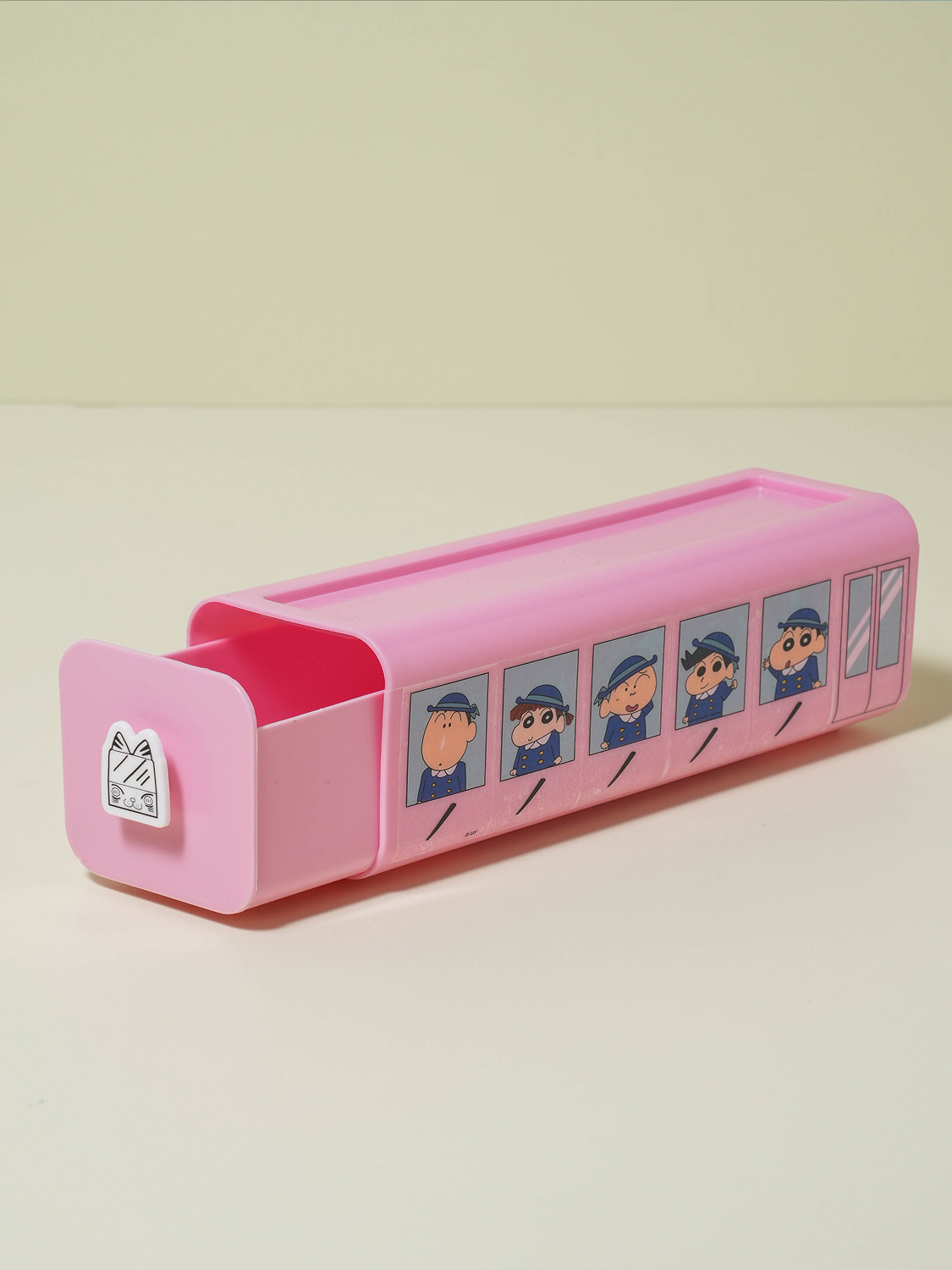 Crayon Shin-chan attached slim dresser Crayon Shin-chan and Friends
