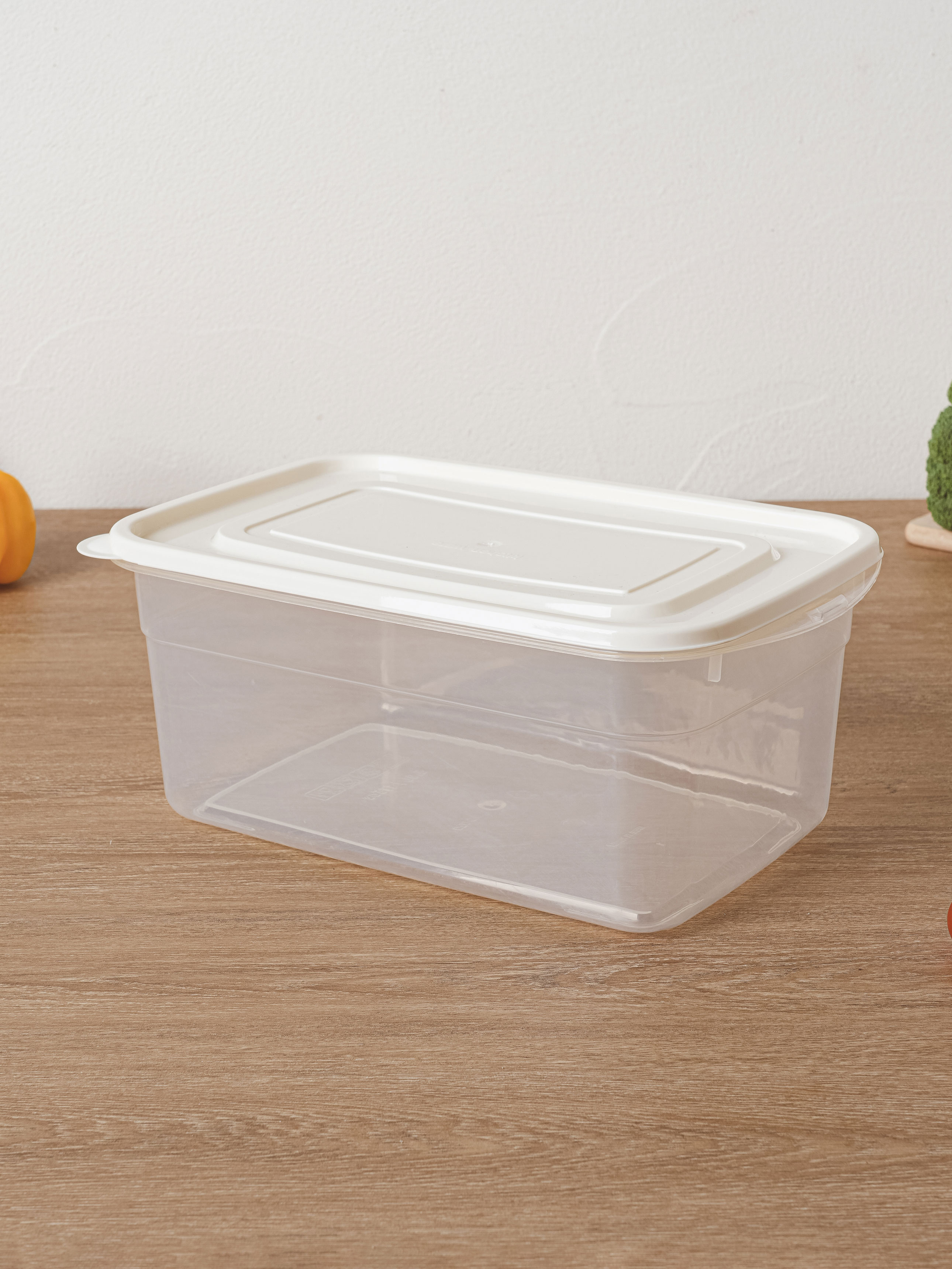 TARK Rectangular Convenient Container 5L White