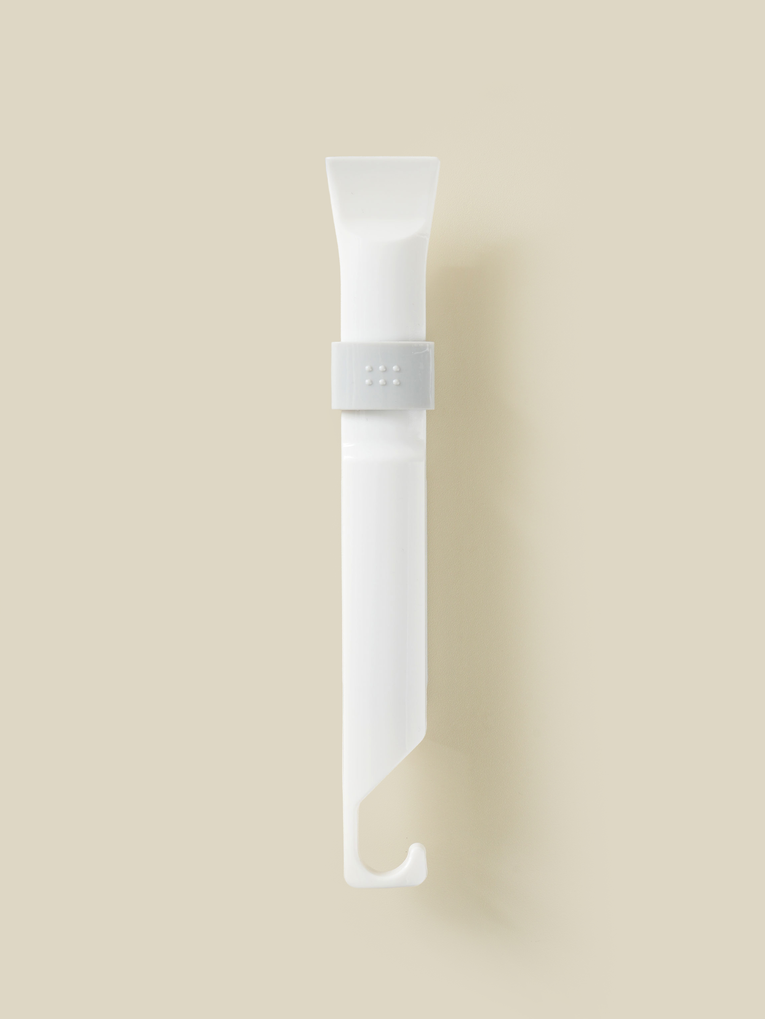 Multi-purpose cleaning tongs & scraper