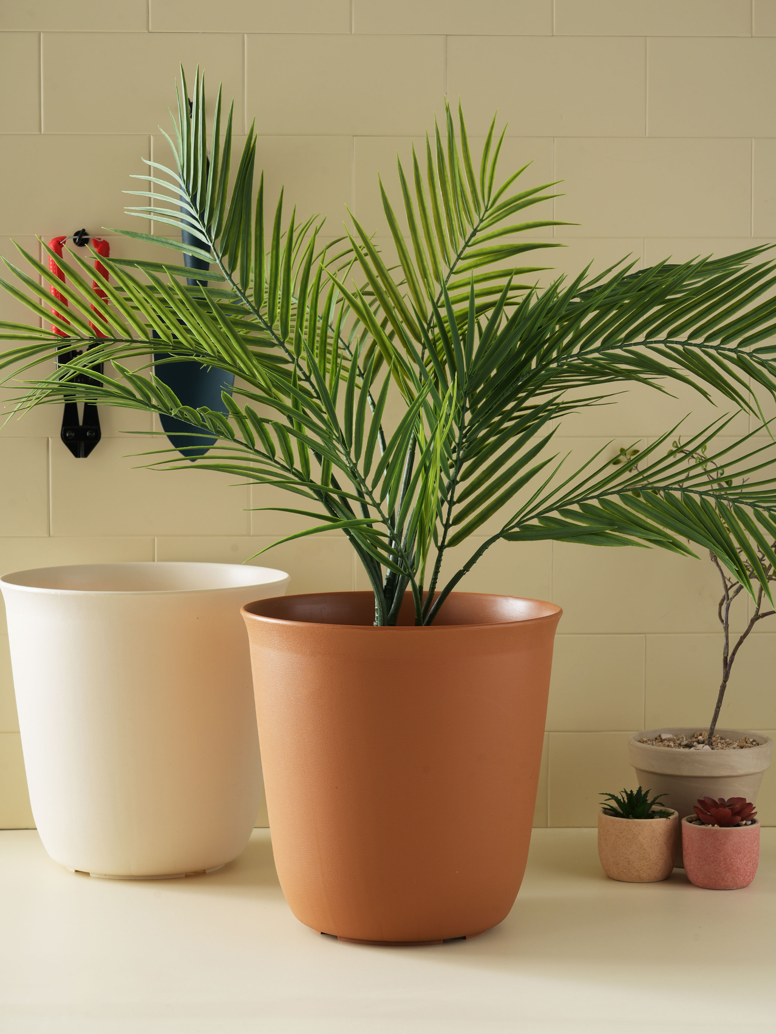 large plastic flower pot 27 cm brown