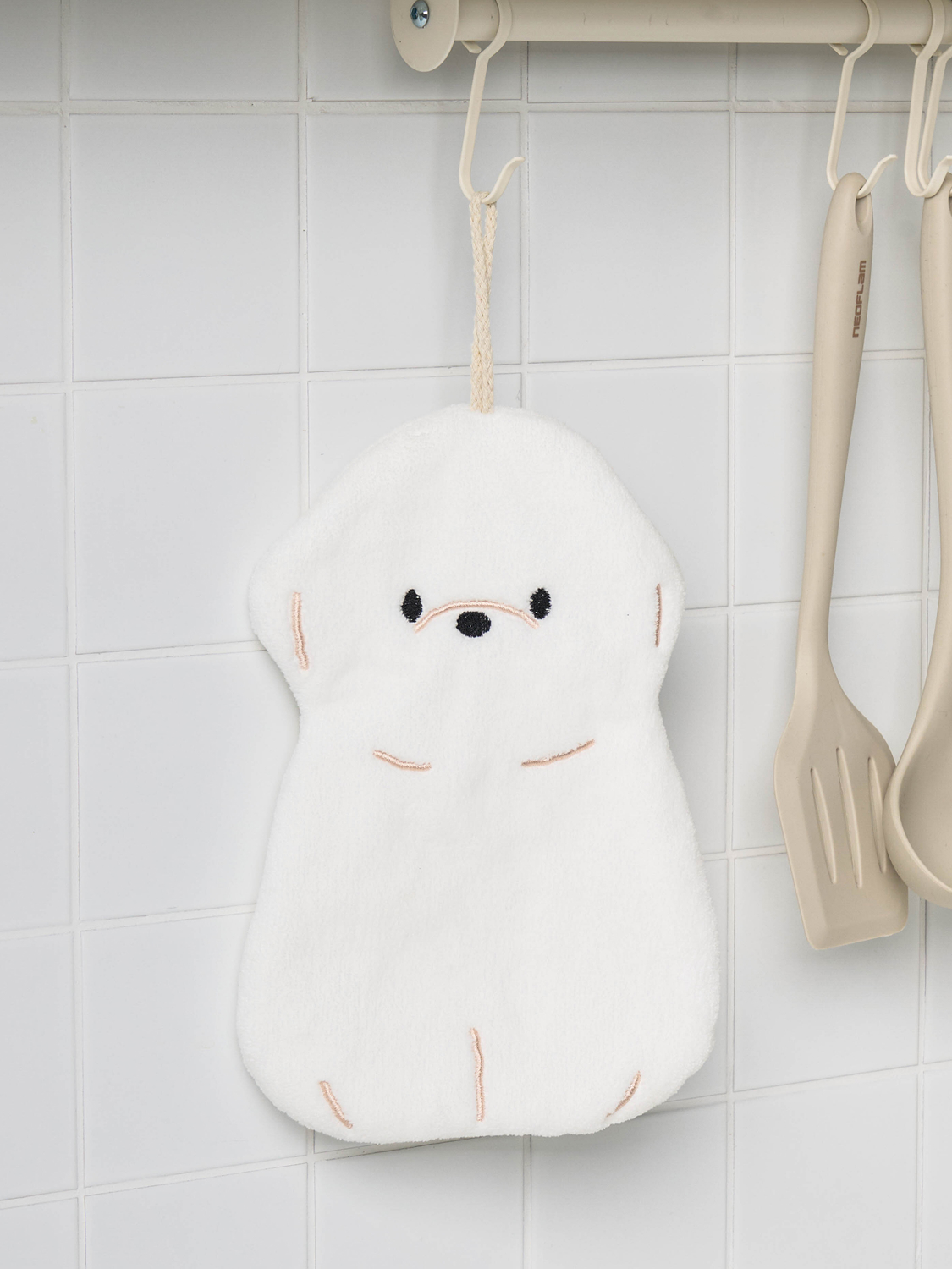 Animal shaped hand towel 19