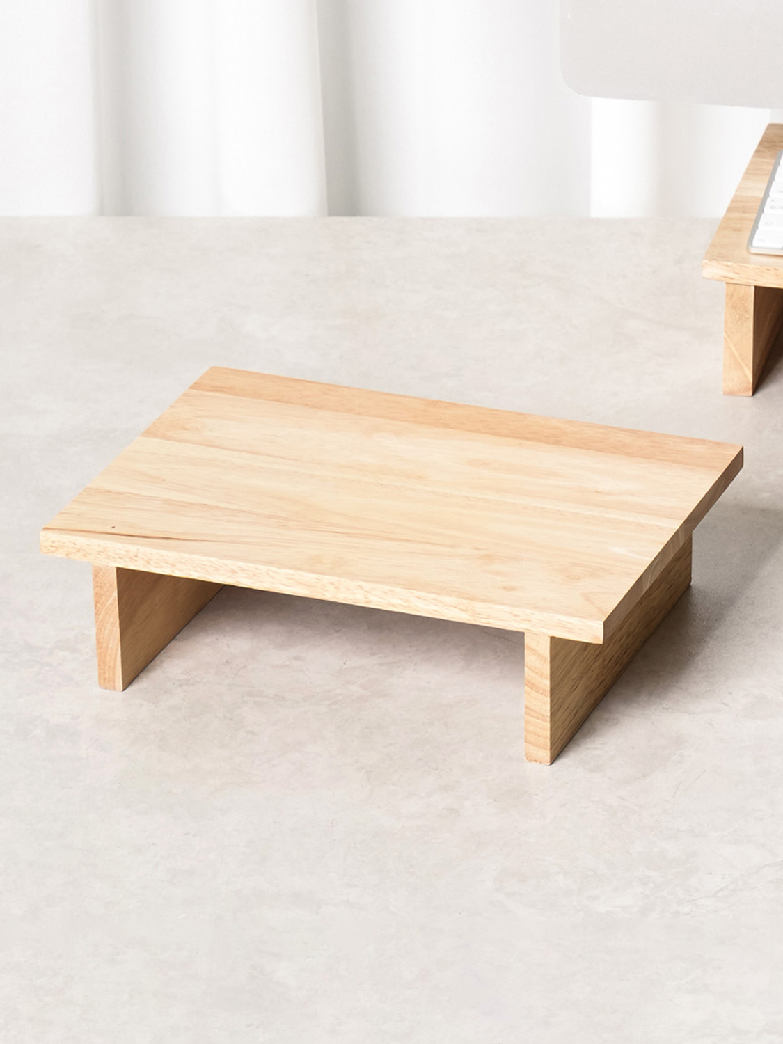 rubber tree computer stand