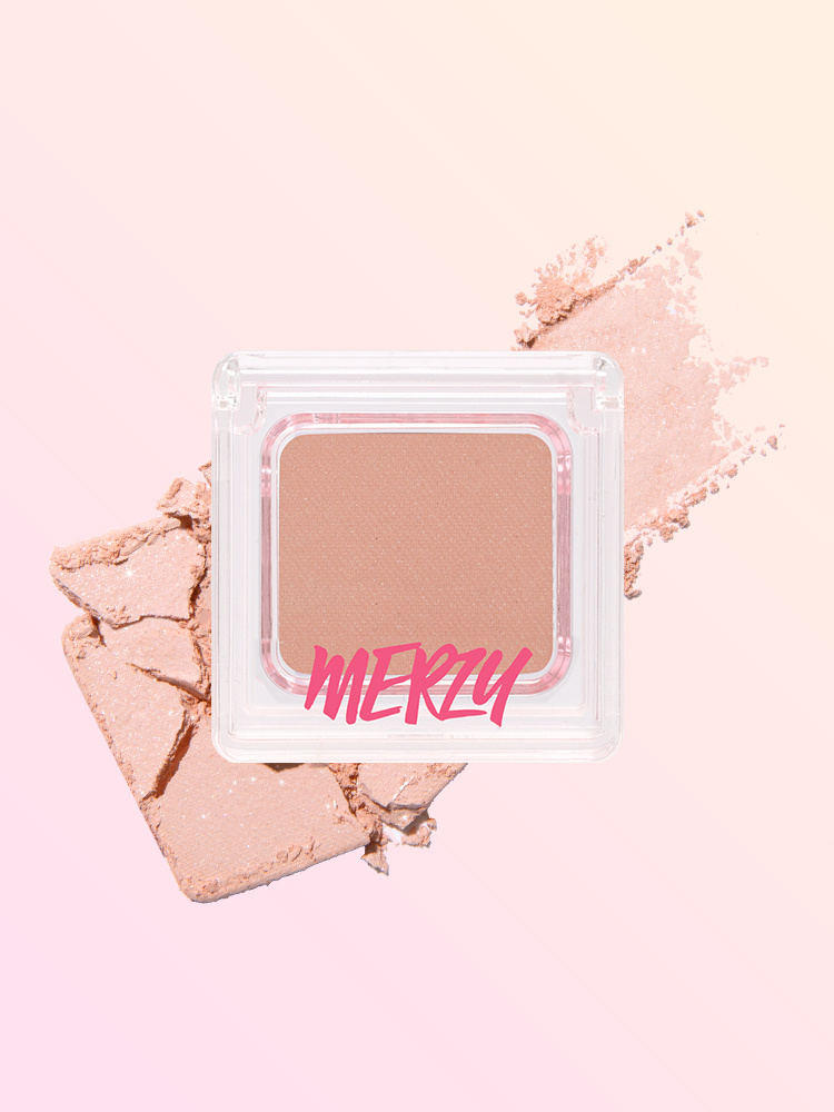 [05 Apricot Pink] Merge Let’s Wearing Eyeshadow