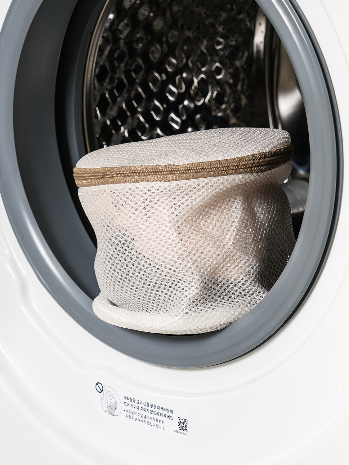 Non-fluorescent frame underwear laundry net 16